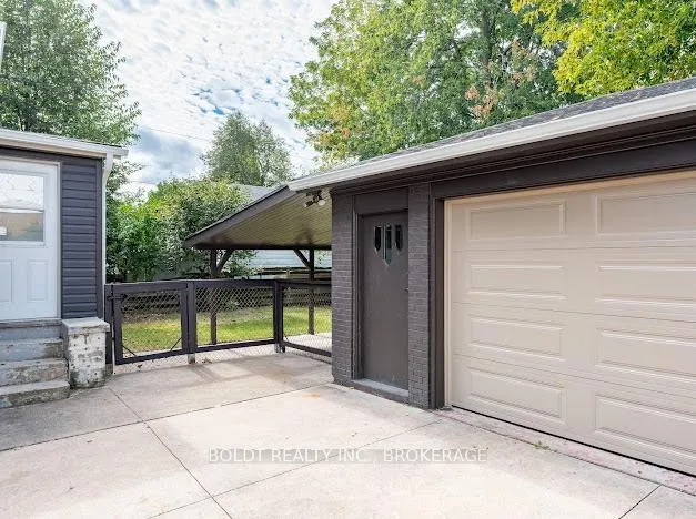 Photo 27 of 3047 Saint Patrick Avenue, Niagara Falls, Stamford — HOMEH