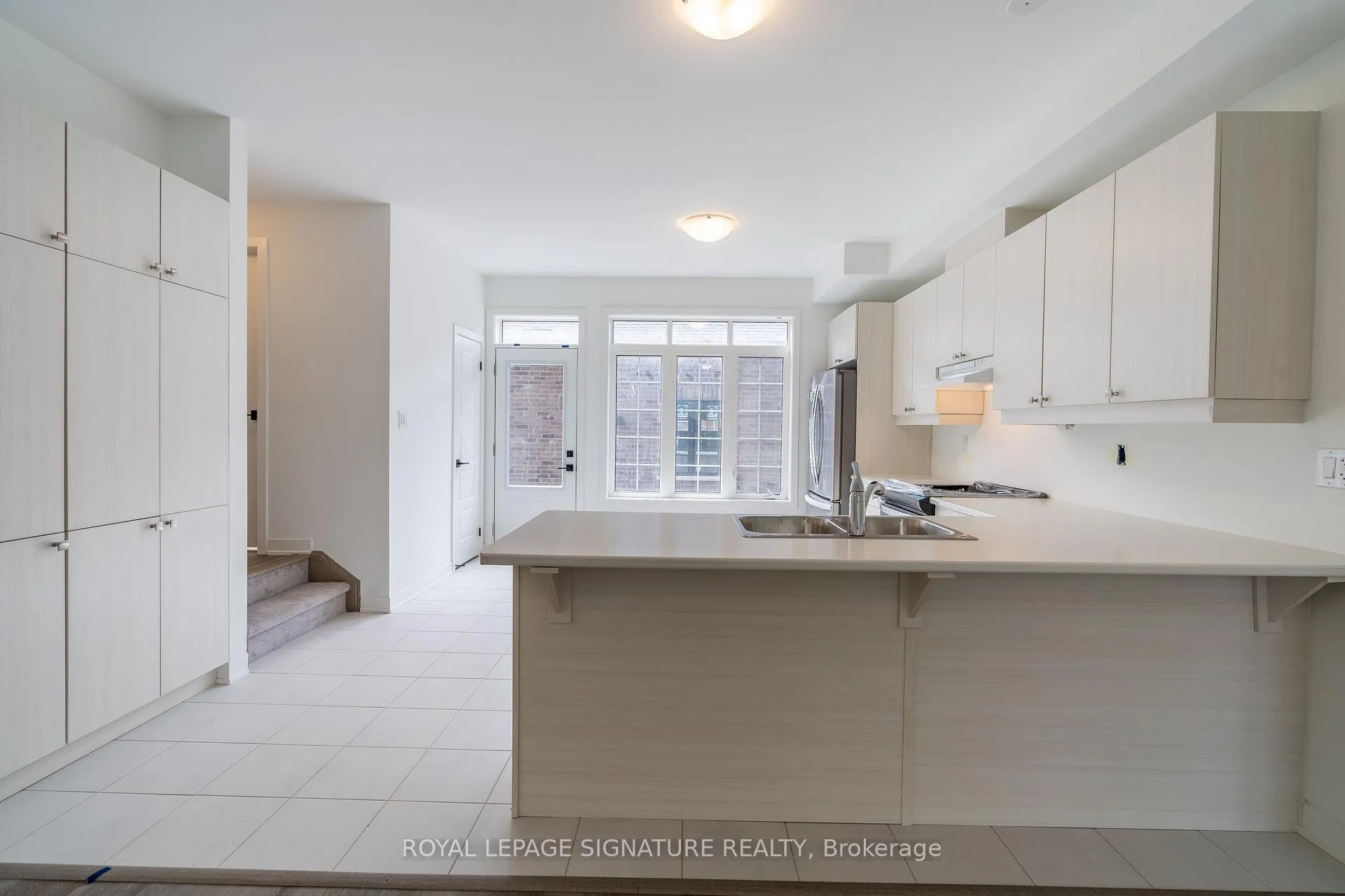 Photo 8 of Unit 70, 23 Selfridge Way, Whitby, Downtown Whitby — HOMEH