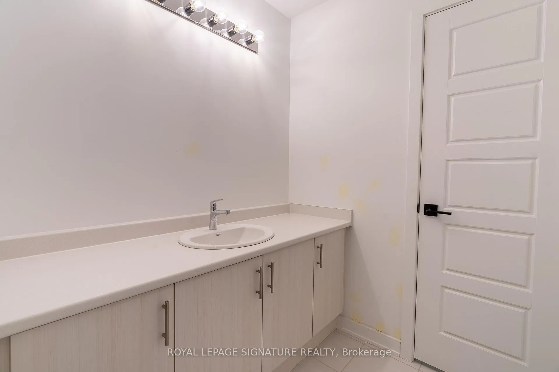 Photo 29 of Unit 70, 23 Selfridge Way, Whitby, Downtown Whitby — HOMEH