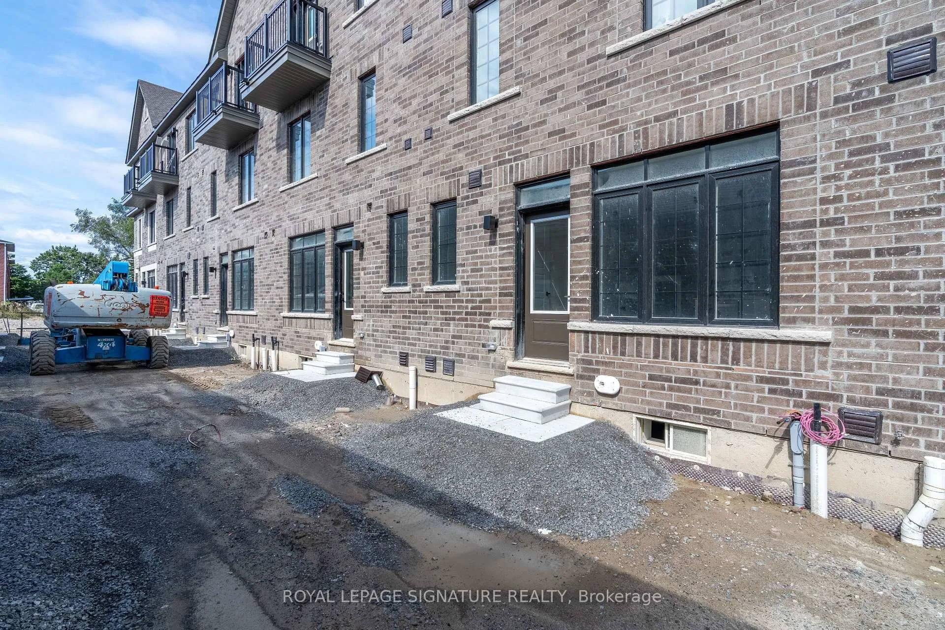 Photo 34 of Unit 70, 23 Selfridge Way, Whitby, Downtown Whitby — HOMEH