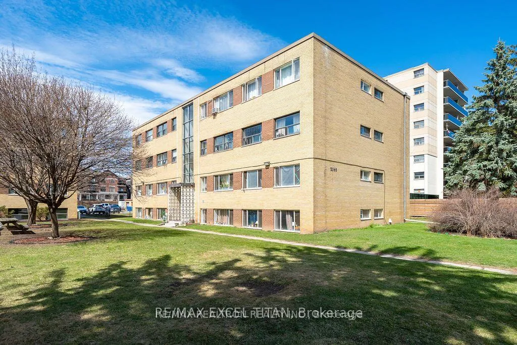 Photo 2 of Unit 36, 2043 Prospect Street, Burlington, Brant — HOMEH