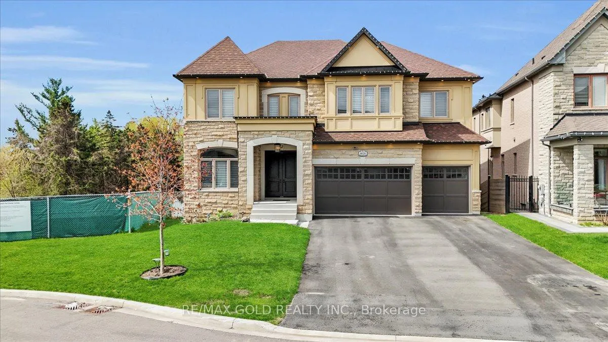 Front of 6628 Rothschild Trail W