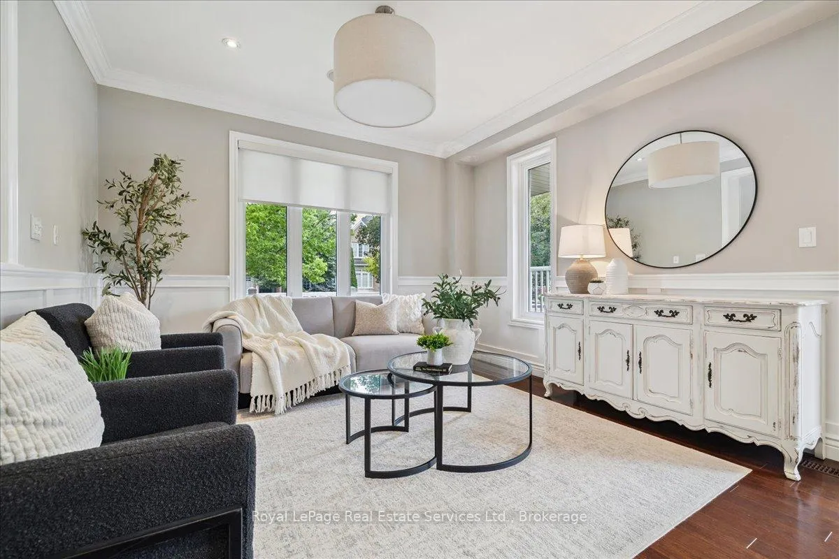 Photo 5 of 2310 Briargrove Circle, Oakville, Westmount — HOMEH
