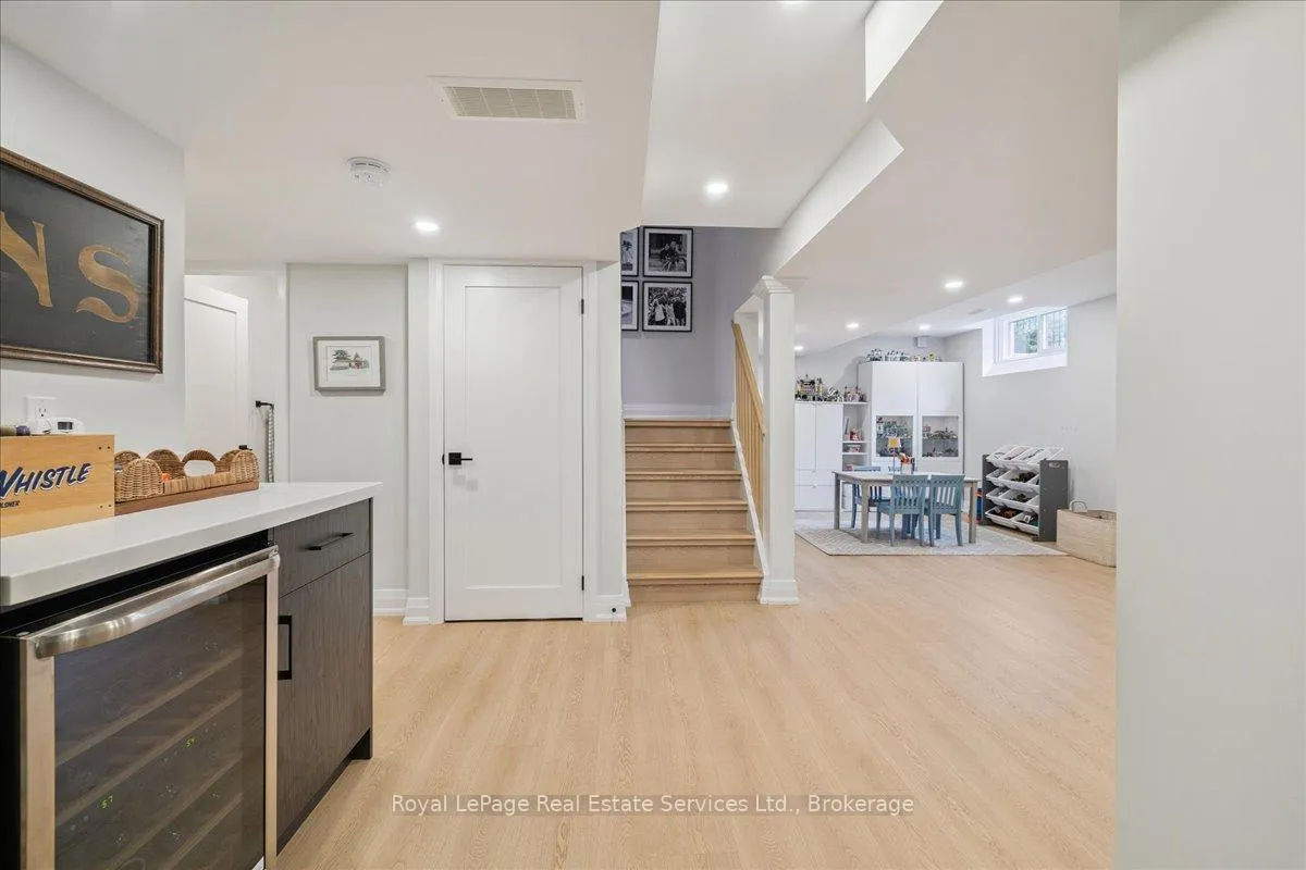 Photo 24 of 2310 Briargrove Circle, Oakville, Westmount — HOMEH