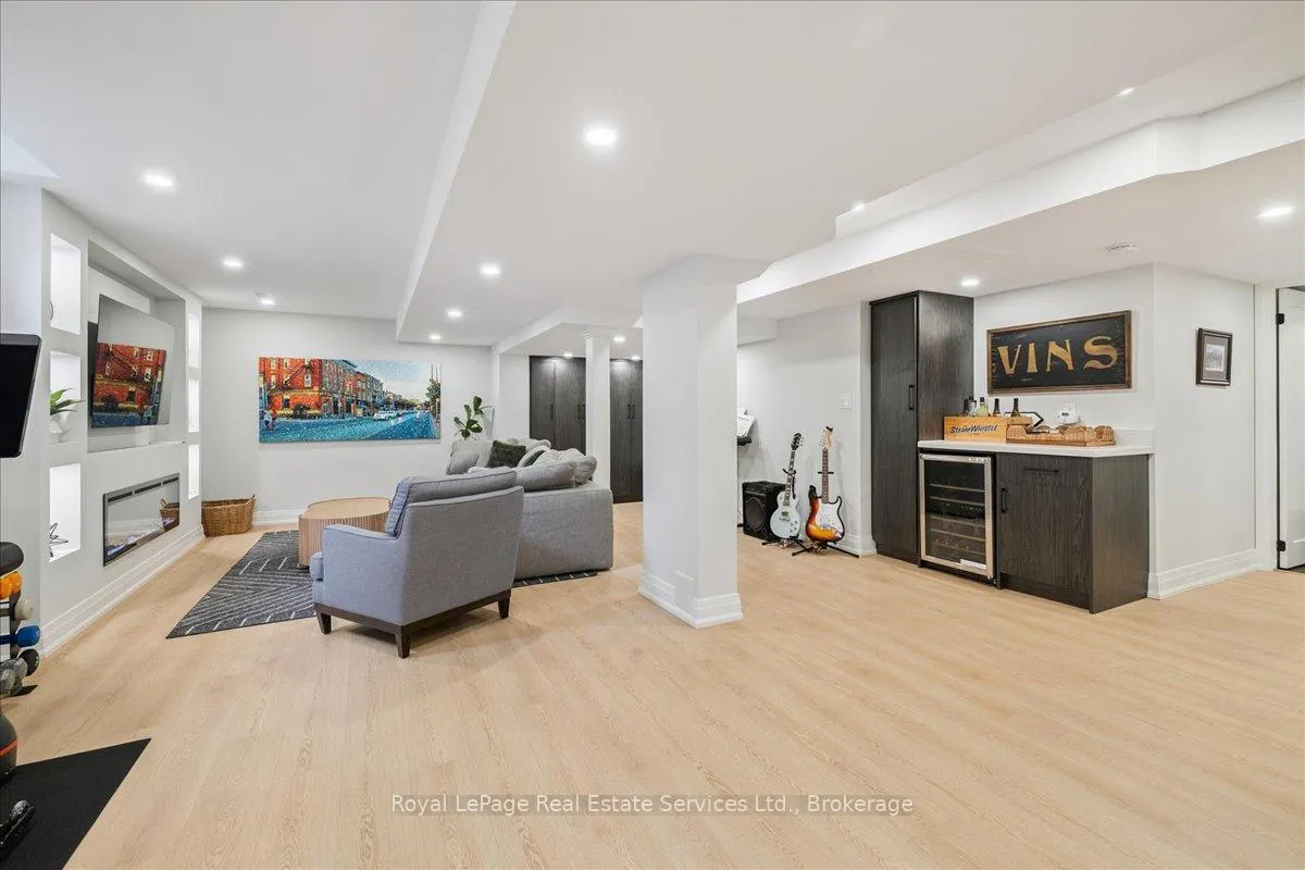 Photo 26 of 2310 Briargrove Circle, Oakville, Westmount — HOMEH
