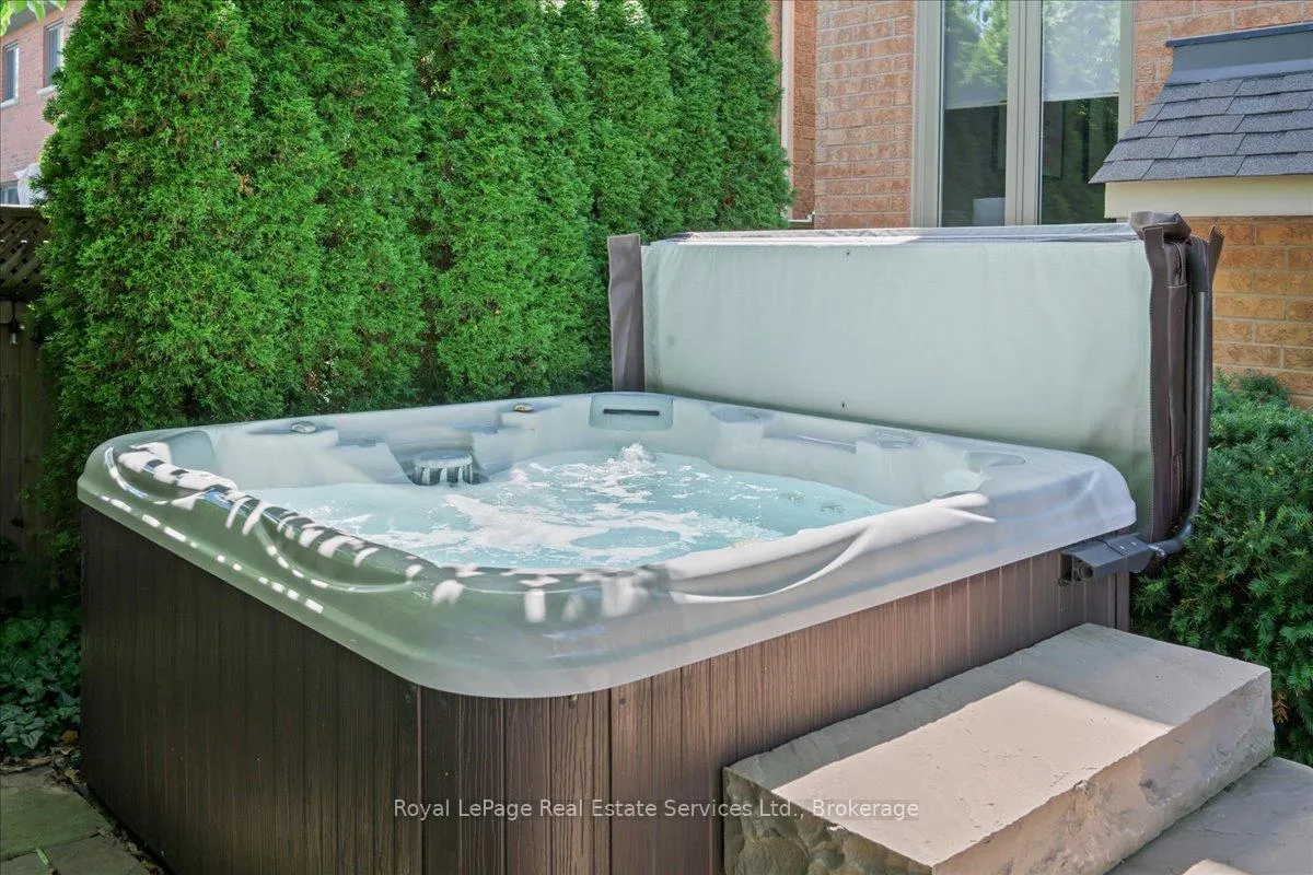 Photo 37 of 2310 Briargrove Circle, Oakville, Westmount — HOMEH