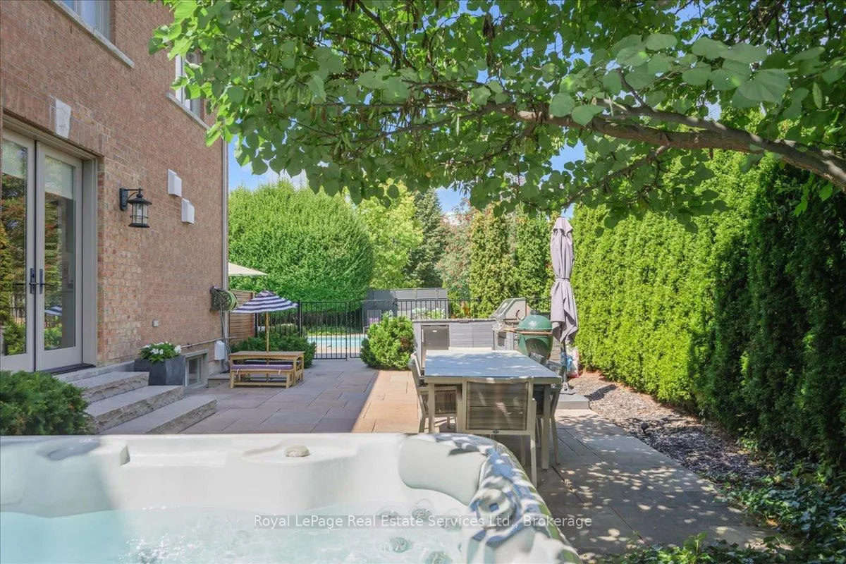 Photo 38 of 2310 Briargrove Circle, Oakville, Westmount — HOMEH