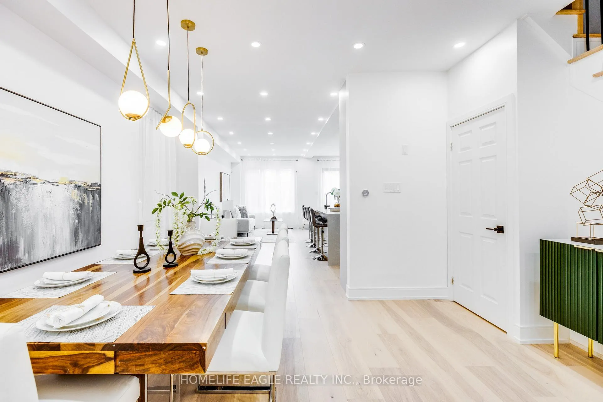 Photo 5 of 10 Big Hill Crescent, Vaughan, Patterson — HOMEH