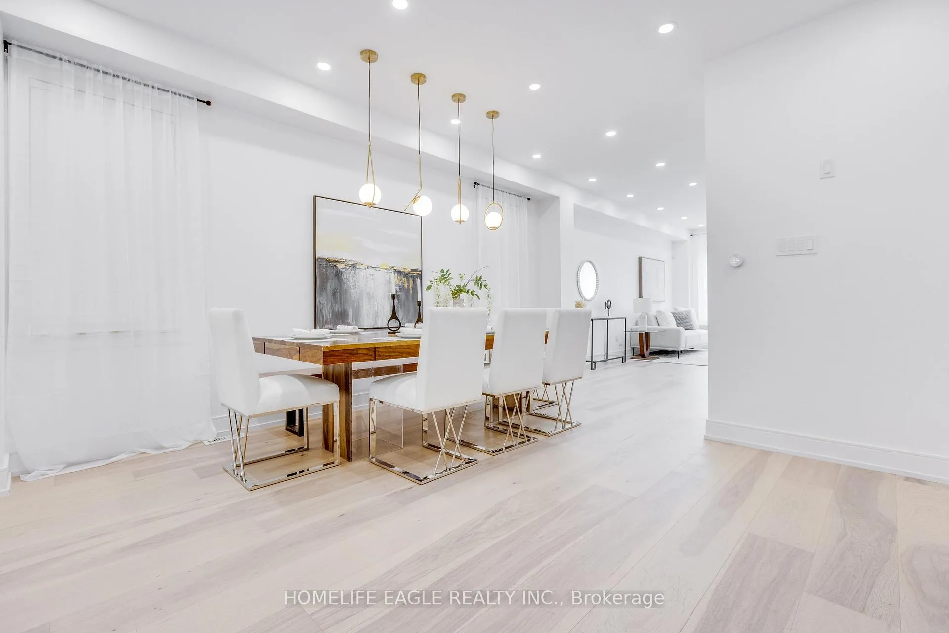 Photo 6 of 10 Big Hill Crescent, Vaughan, Patterson — HOMEH