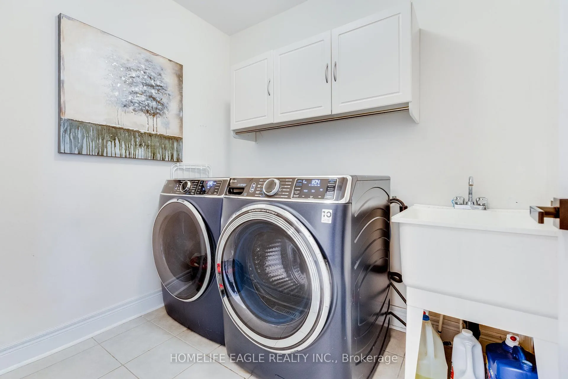 Photo 38 of 10 Big Hill Crescent, Vaughan, Patterson — HOMEH