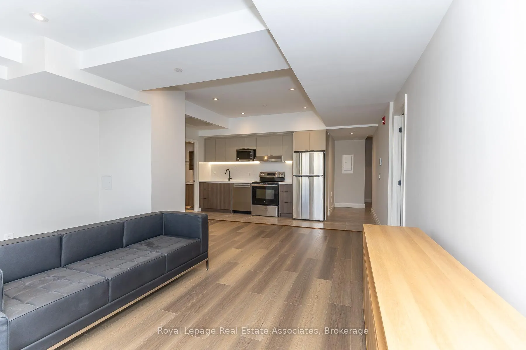 Photo 10 of Unit 401, 1000 Bathurst Street, Toronto, The Annex — HOMEH