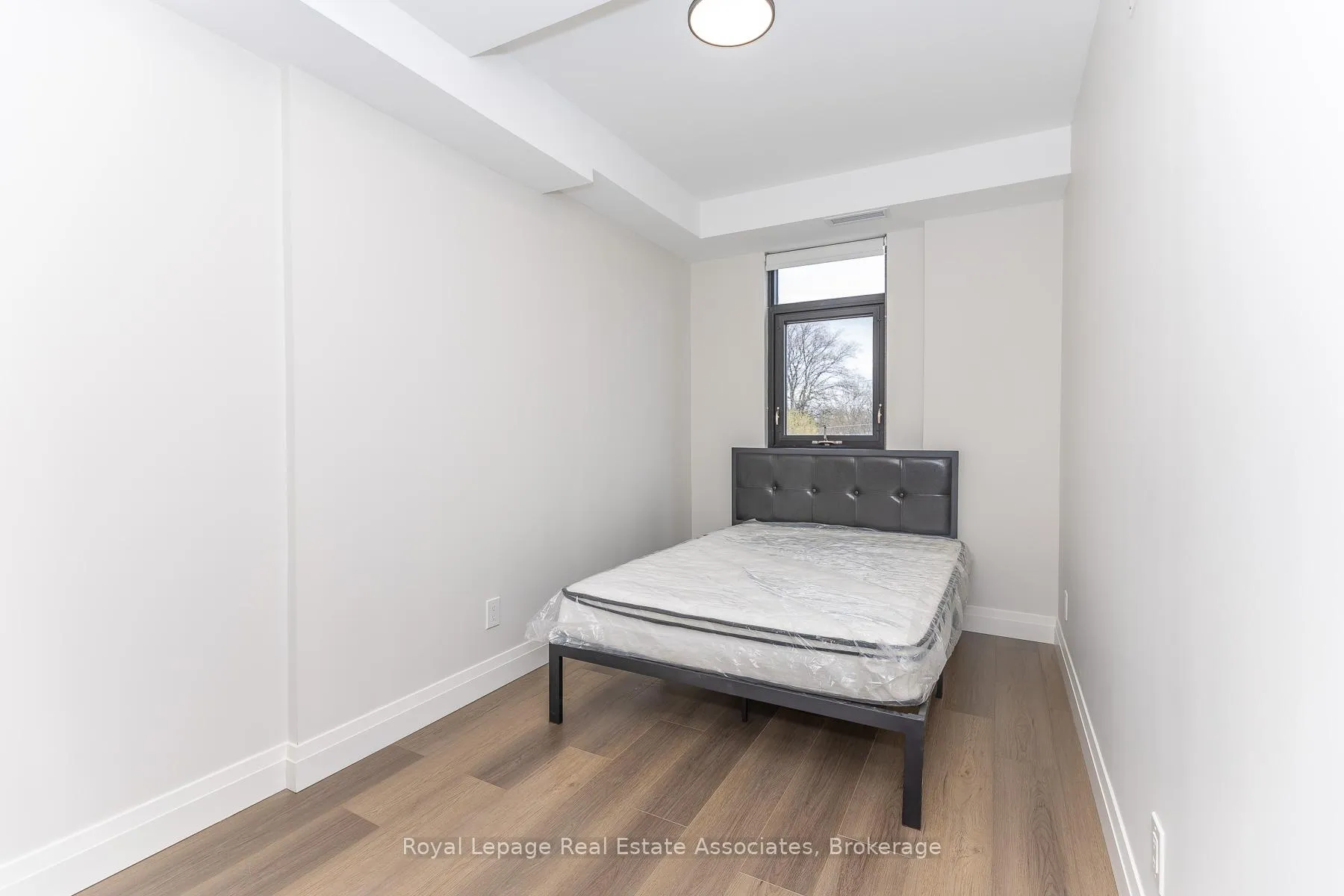 Photo 15 of Unit 401, 1000 Bathurst Street, Toronto, The Annex — HOMEH