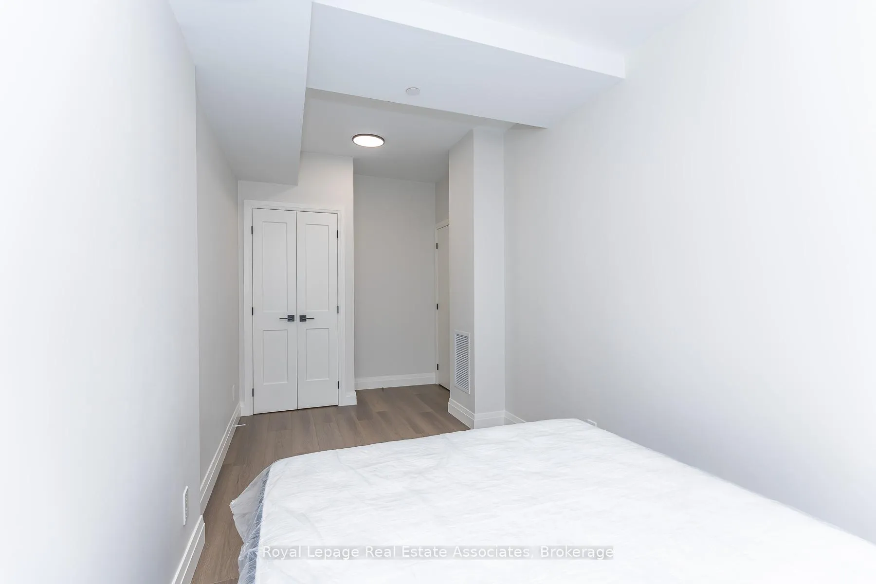 Photo 18 of Unit 401, 1000 Bathurst Street, Toronto, The Annex — HOMEH