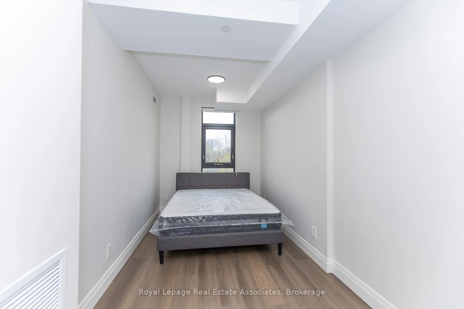 Photo 19 of Unit 401, 1000 Bathurst Street, Toronto, The Annex — HOMEH