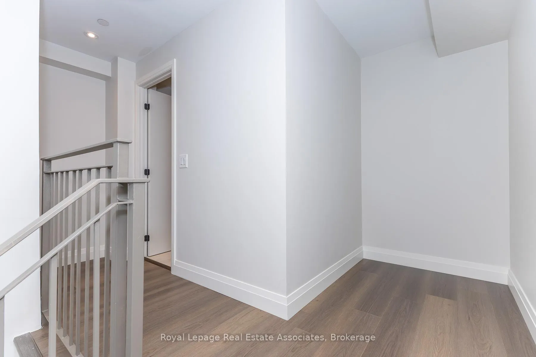 Photo 22 of Unit 401, 1000 Bathurst Street, Toronto, The Annex — HOMEH