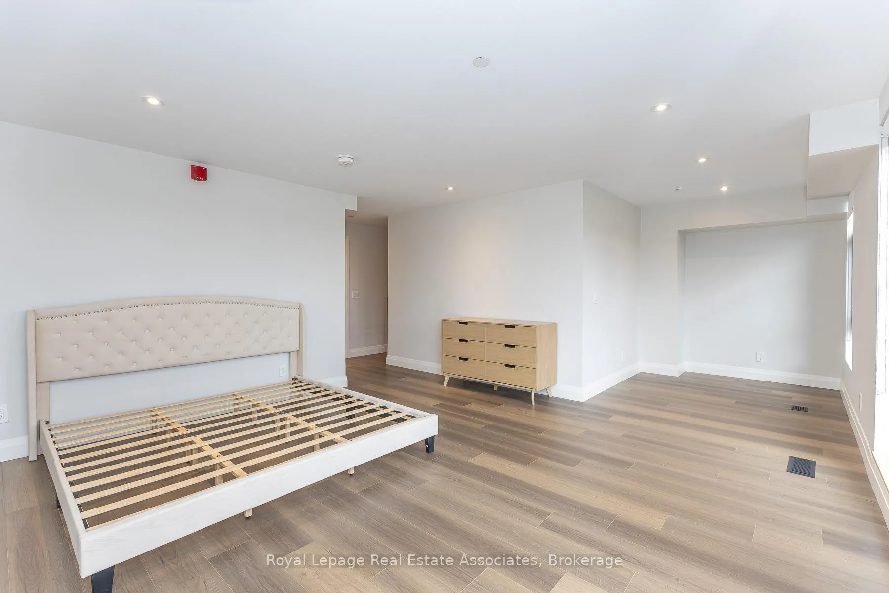 Photo 25 of Unit 401, 1000 Bathurst Street, Toronto, The Annex — HOMEH