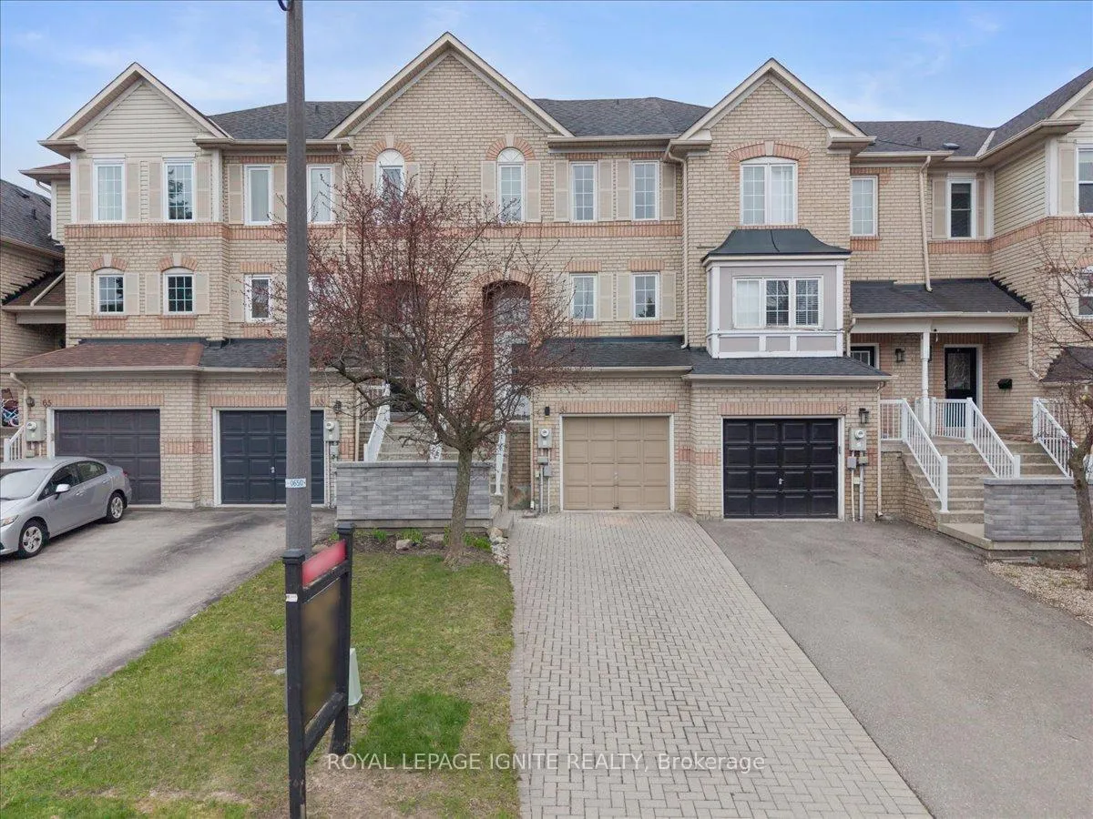 Photo 1 of 61 Baywell Crescent, Aurora, Bayview Wellington — HOMEH