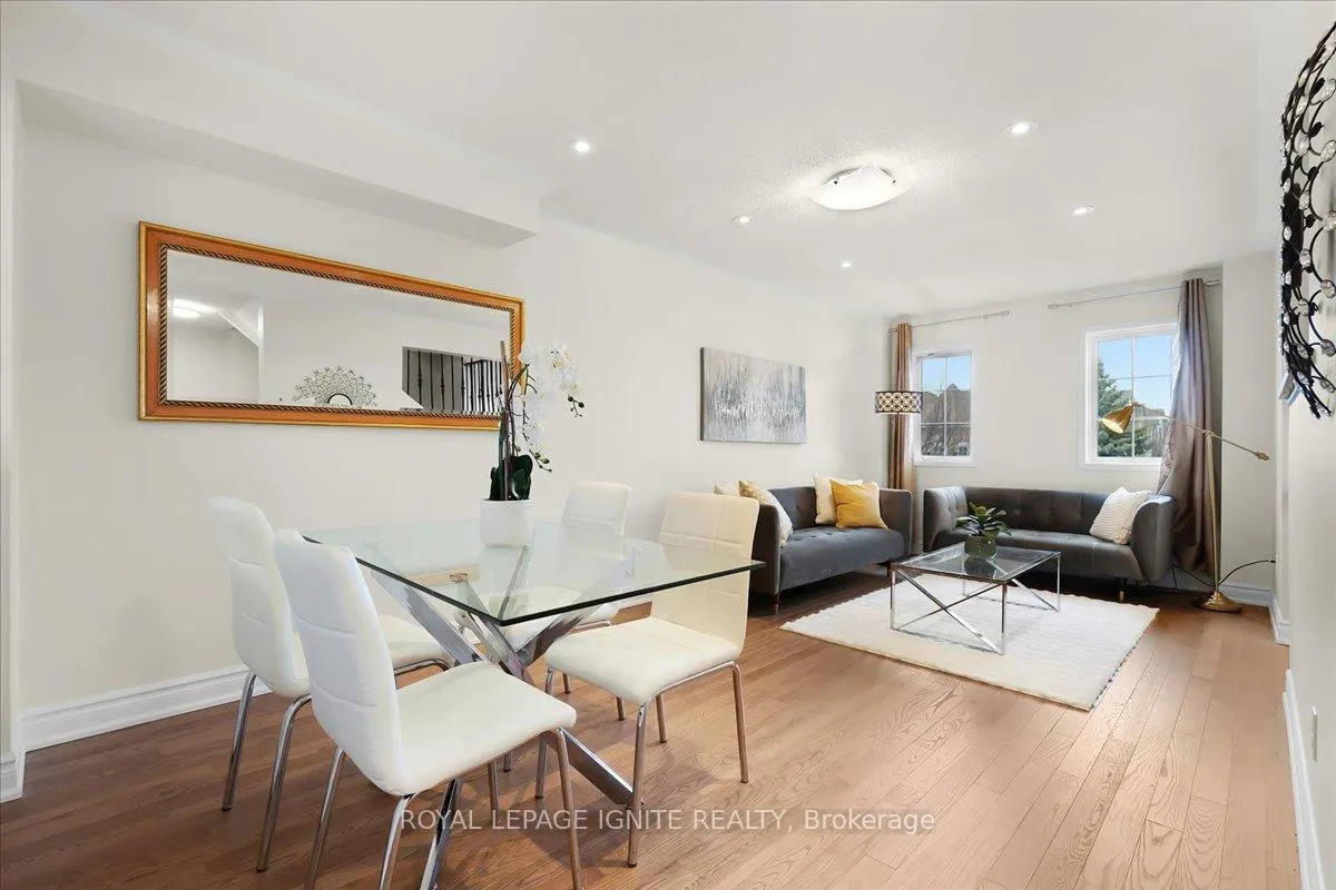 Photo 7 of 61 Baywell Crescent, Aurora, Bayview Wellington — HOMEH