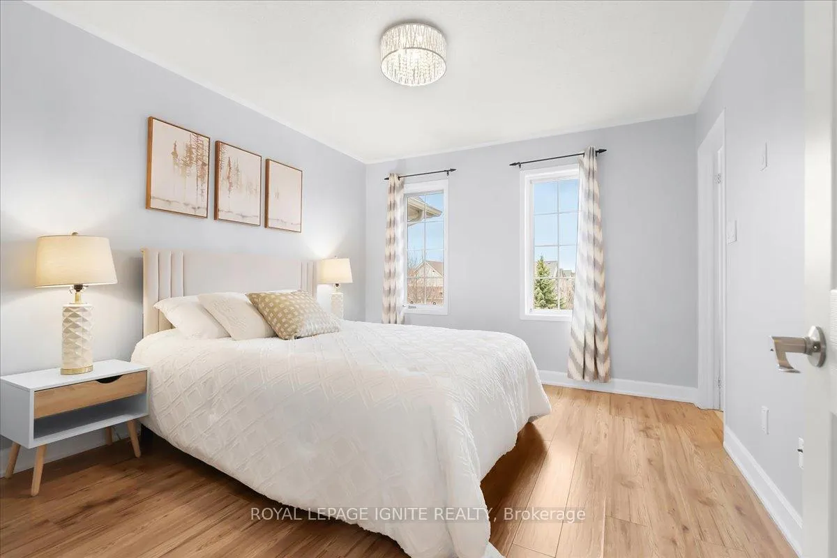 Photo 18 of 61 Baywell Crescent, Aurora, Bayview Wellington — HOMEH