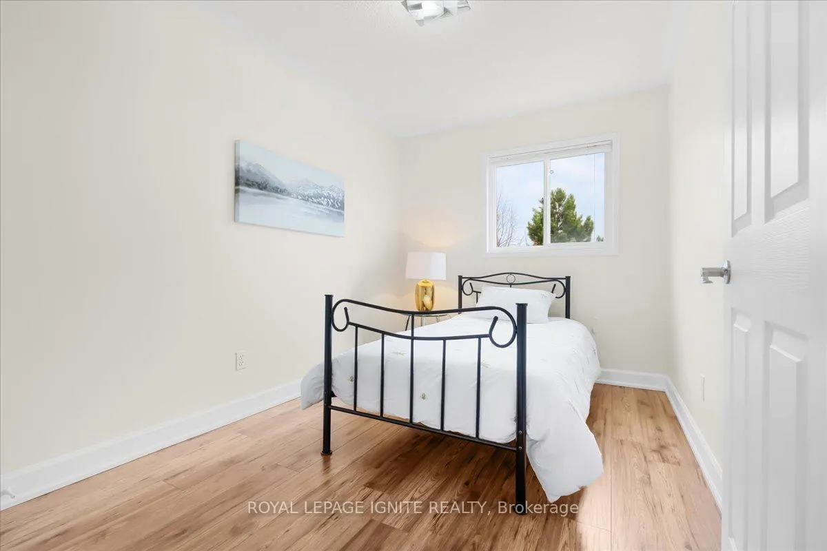 Photo 21 of 61 Baywell Crescent, Aurora, Bayview Wellington — HOMEH