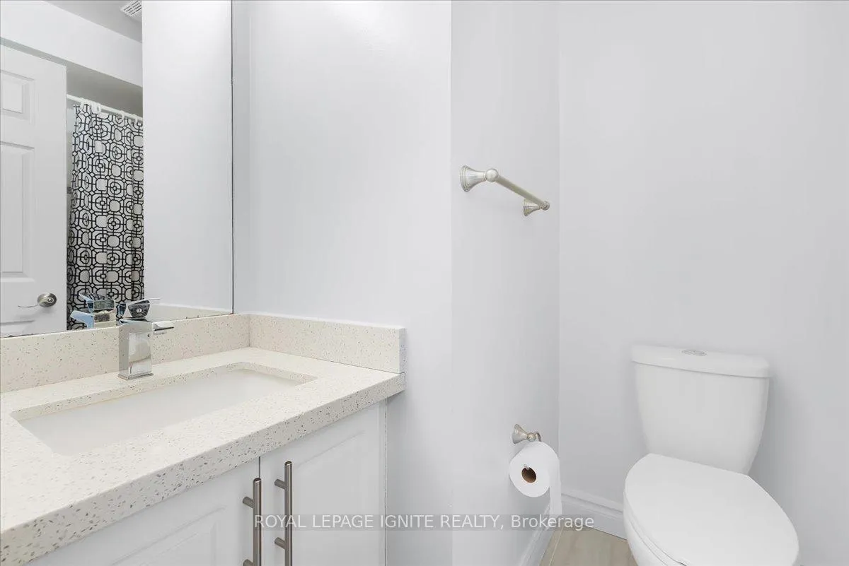 Photo 23 of 61 Baywell Crescent, Aurora, Bayview Wellington — HOMEH
