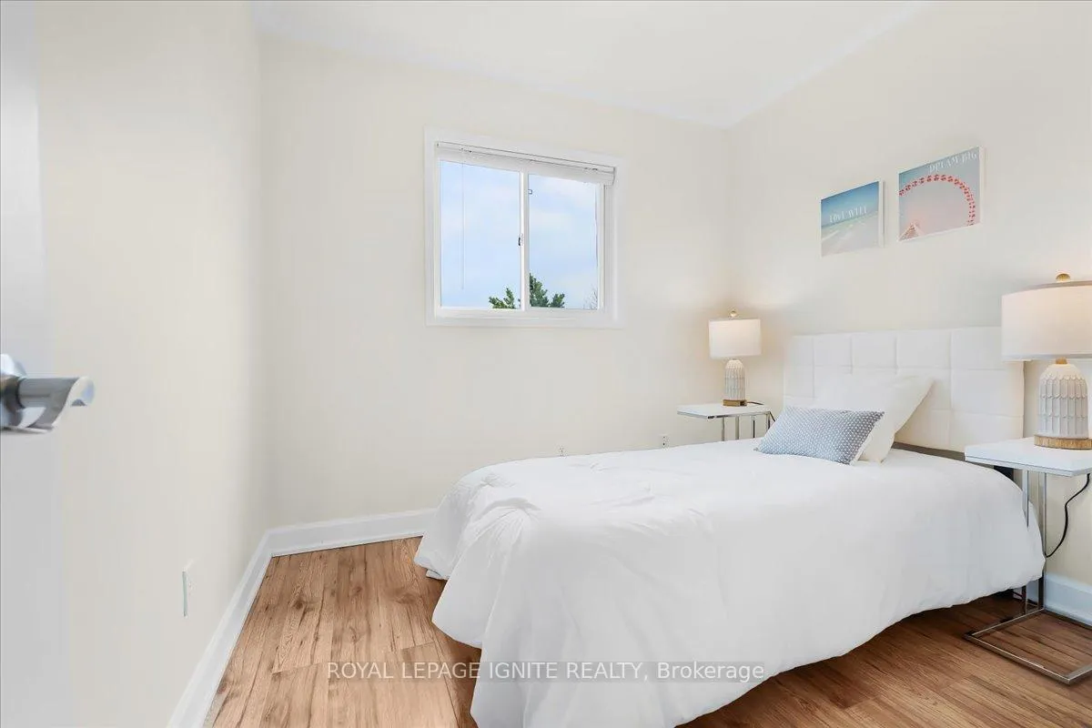 Photo 25 of 61 Baywell Crescent, Aurora, Bayview Wellington — HOMEH