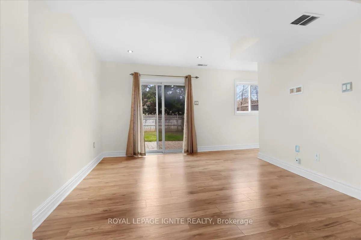 Photo 27 of 61 Baywell Crescent, Aurora, Bayview Wellington — HOMEH