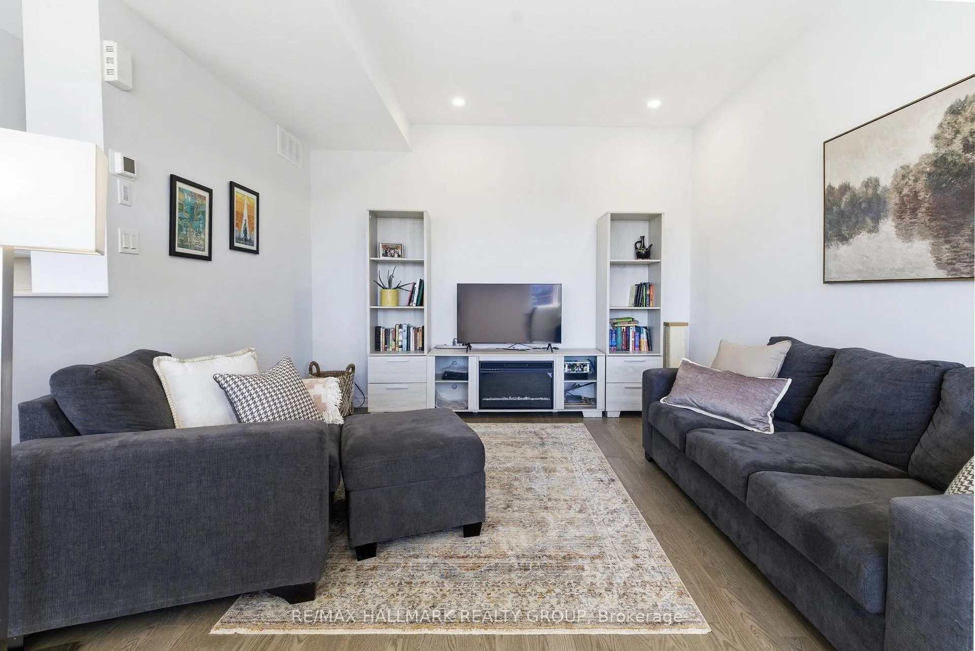 Photo 7 of 310 Shepperton Street, Ottawa, Avalon East — HOMEH