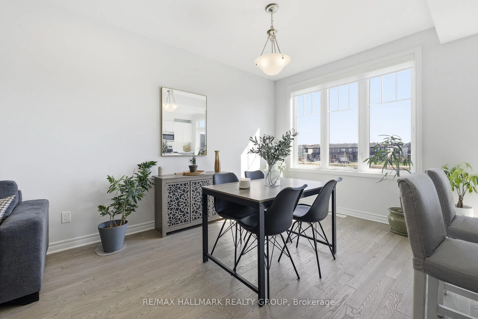 Photo 9 of 310 Shepperton Street, Ottawa, Avalon East — HOMEH