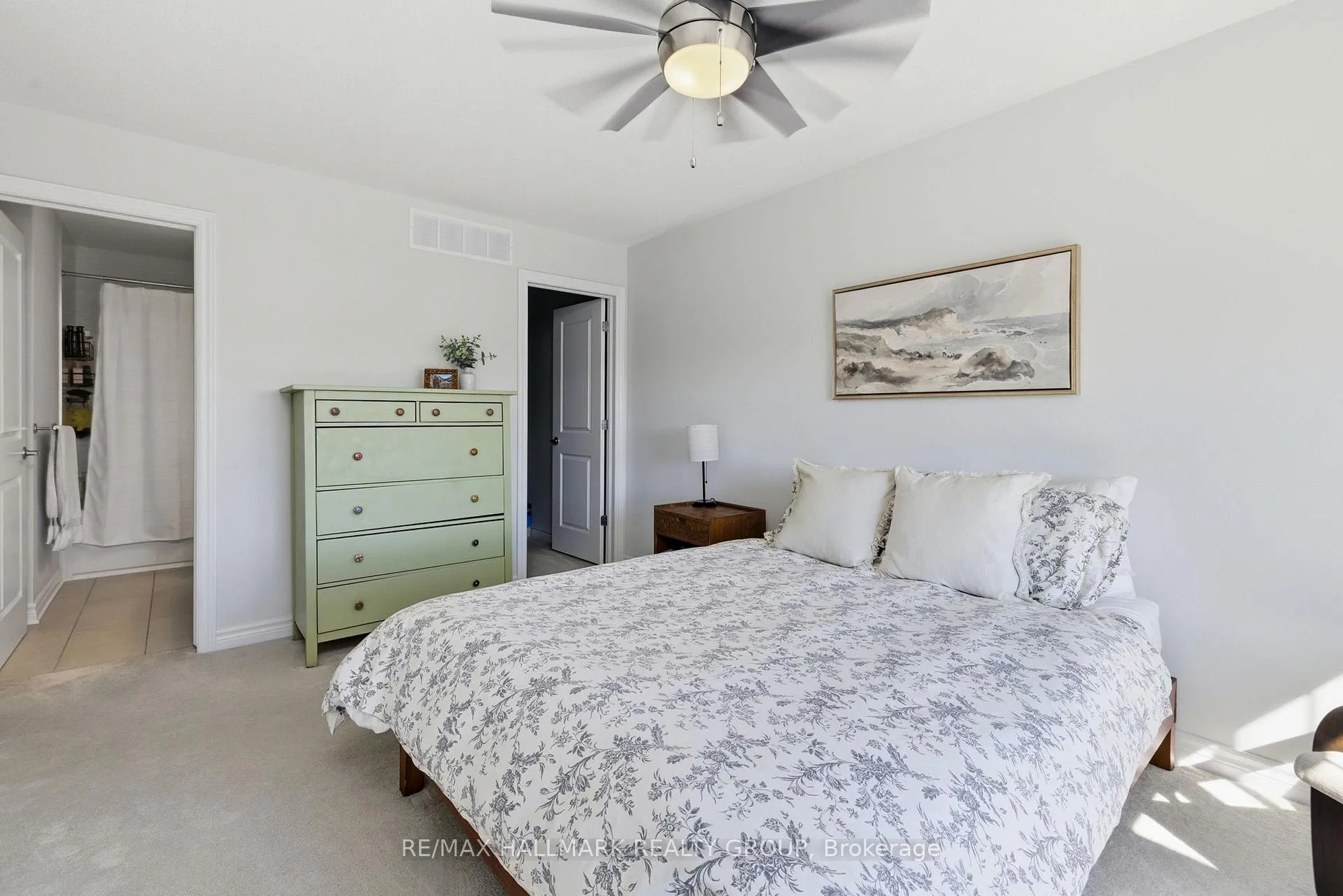 Photo 23 of 310 Shepperton Street, Ottawa, Avalon East — HOMEH