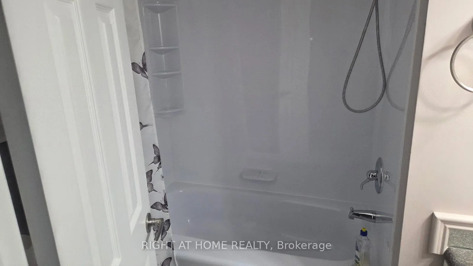 Photo 5 of 7564 Redhaven Crescent, Niagara Falls, Marineland — HOMEH