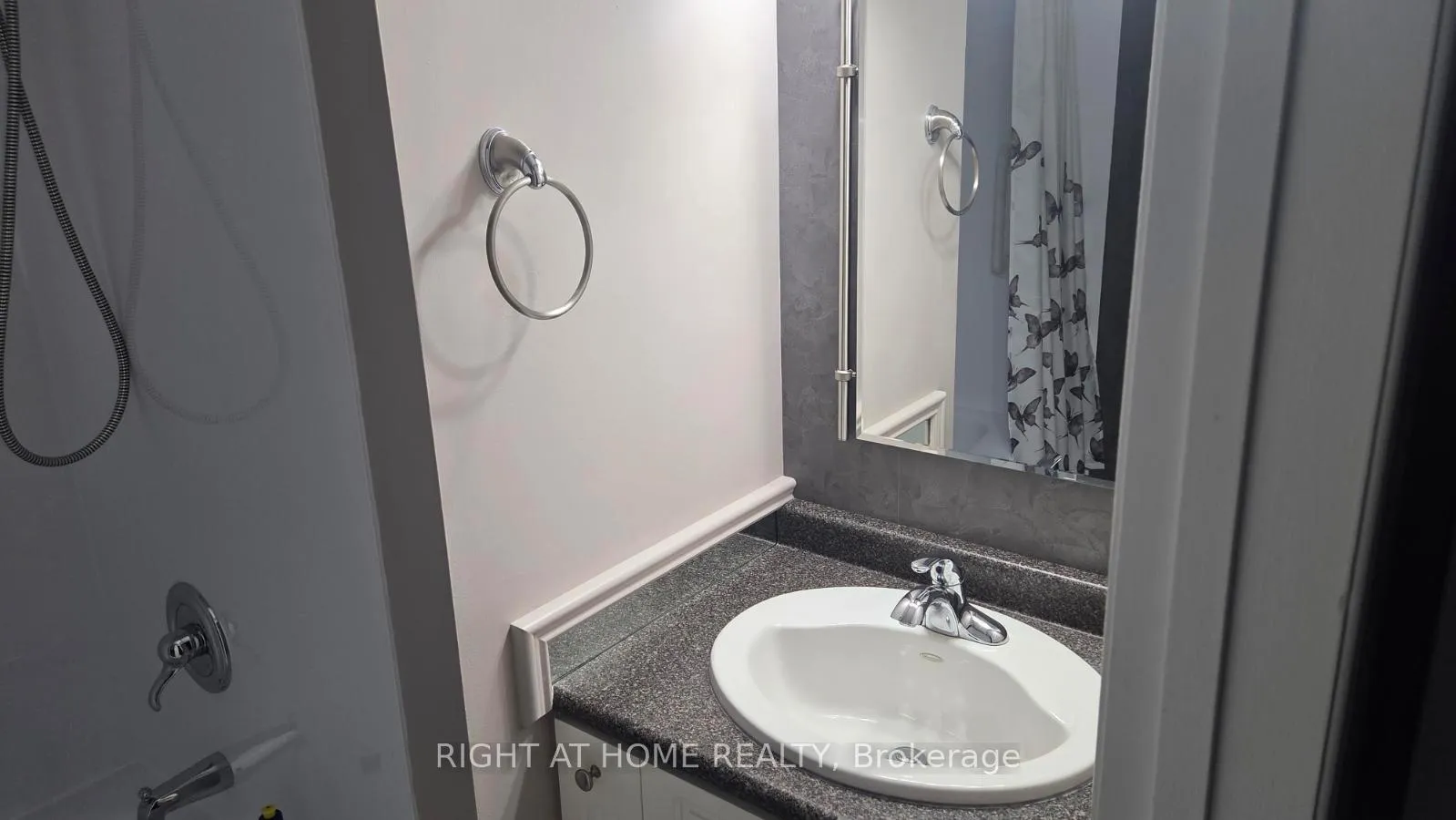 Photo 6 of 7564 Redhaven Crescent, Niagara Falls, Marineland — HOMEH