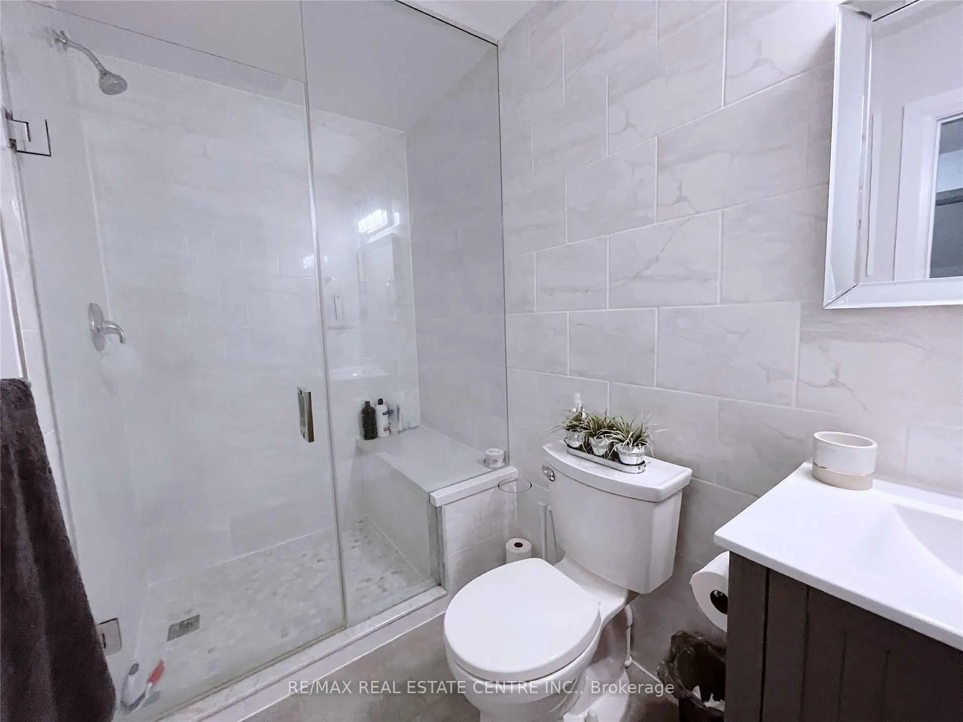 Photo 15 of Unit 2A, 155 Broadway, Orangeville — HOMEH