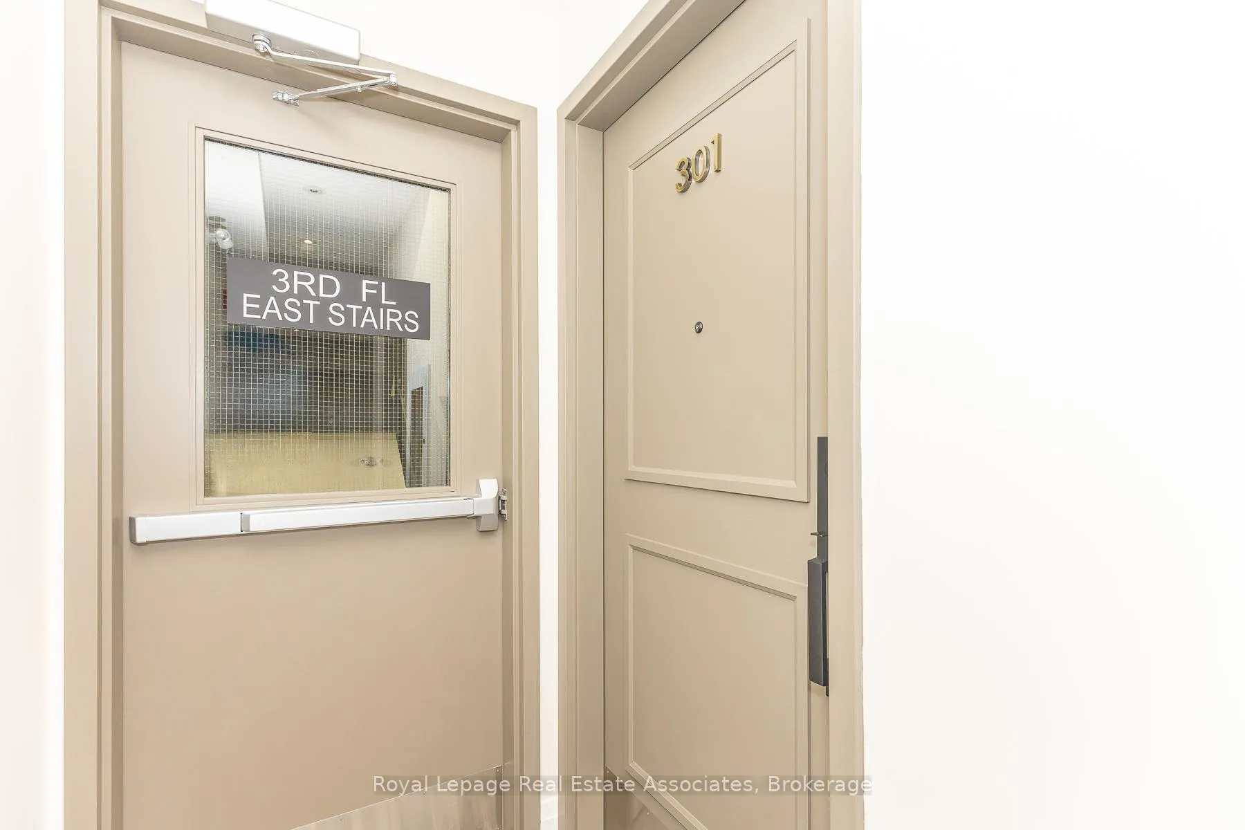 Photo 5 of Unit 301, 1000 Bathurst Street, Toronto, The Annex — HOMEH