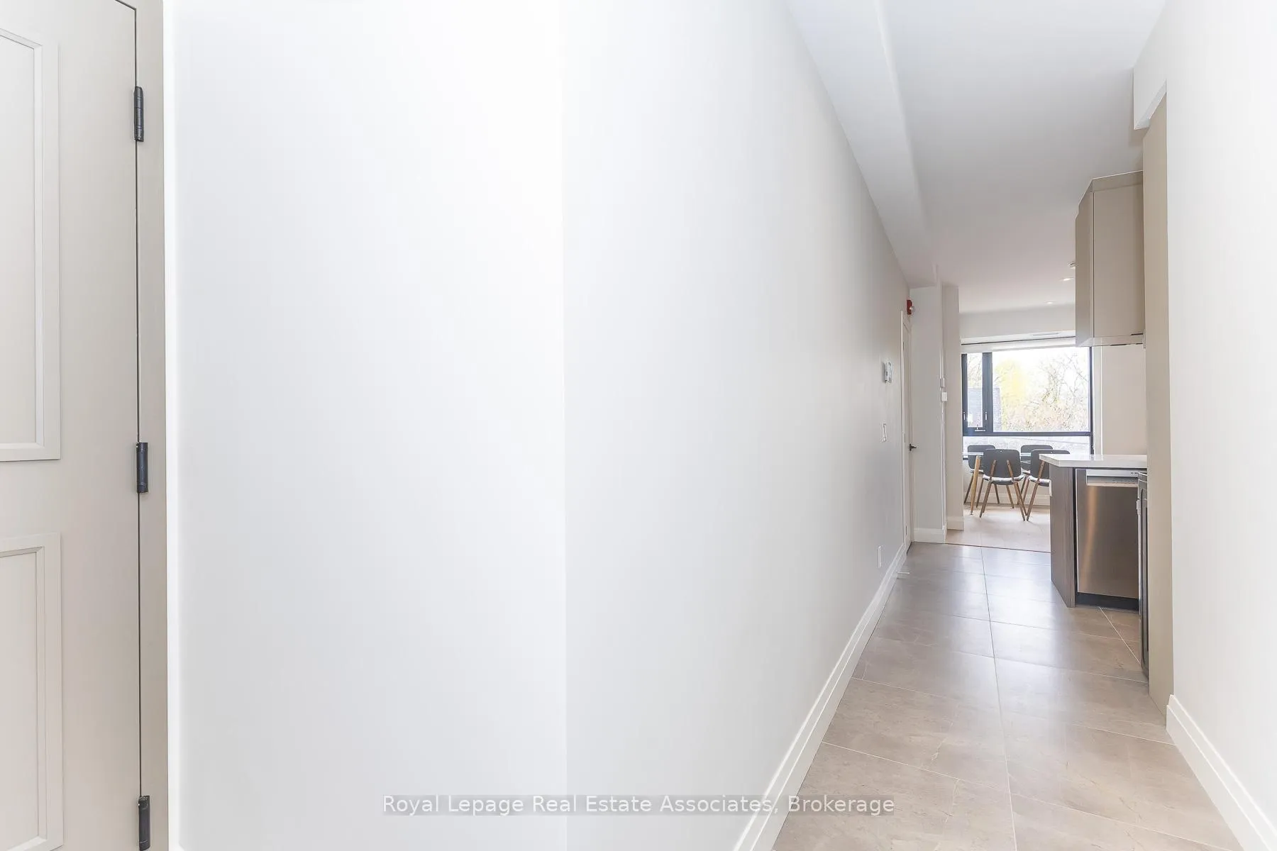 Photo 7 of Unit 301, 1000 Bathurst Street, Toronto, The Annex — HOMEH
