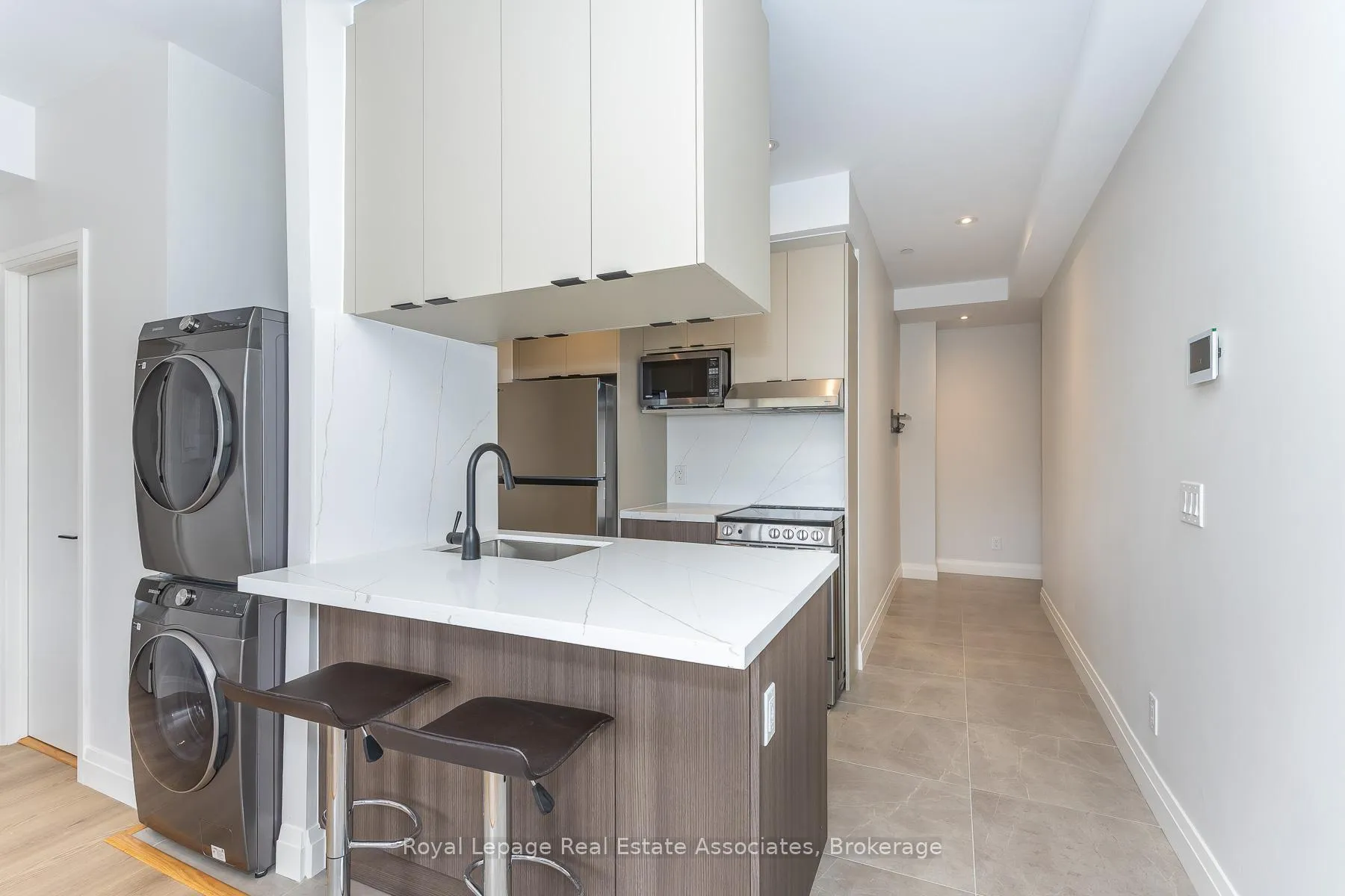 Photo 8 of Unit 301, 1000 Bathurst Street, Toronto, The Annex — HOMEH