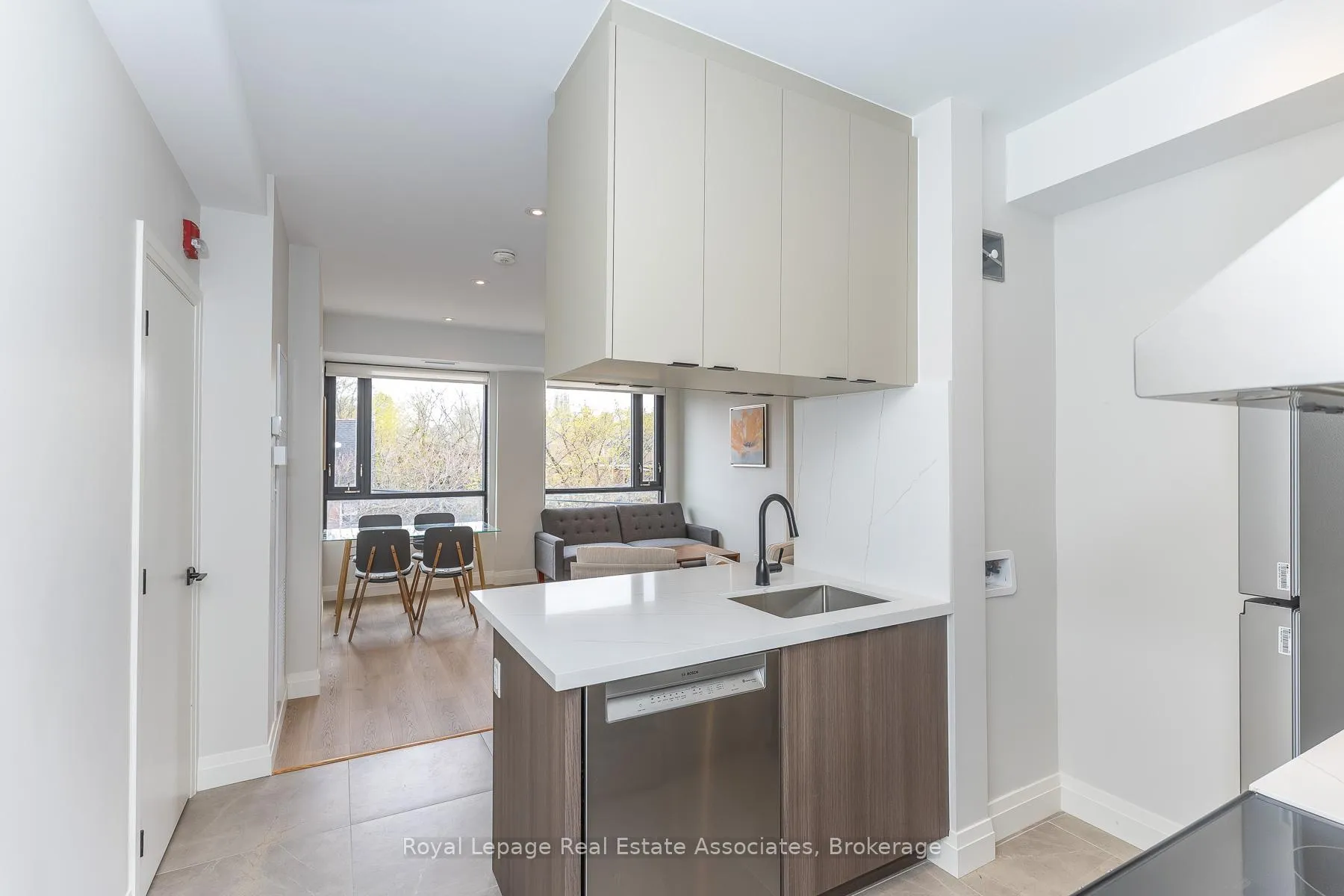 Photo 9 of Unit 301, 1000 Bathurst Street, Toronto, The Annex — HOMEH