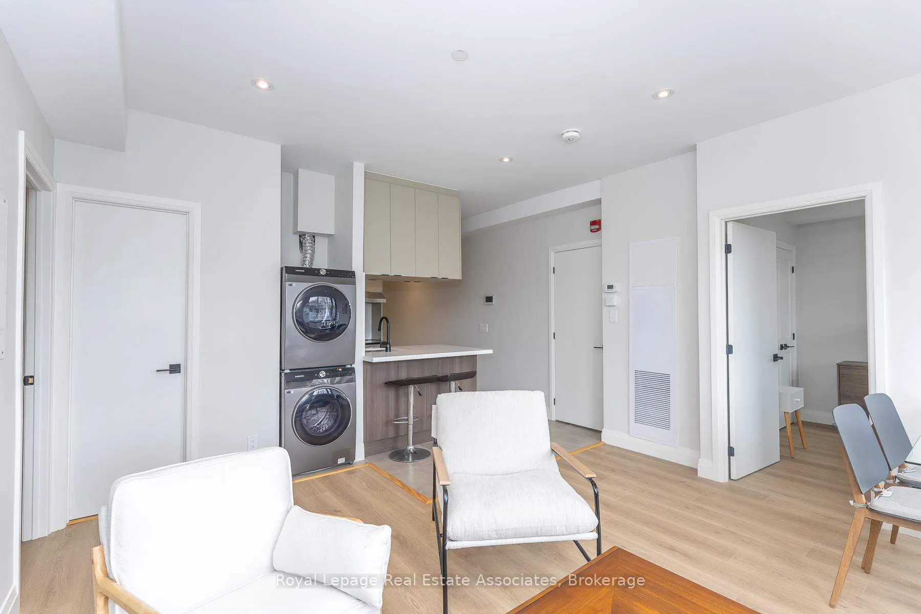 Photo 11 of Unit 301, 1000 Bathurst Street, Toronto, The Annex — HOMEH