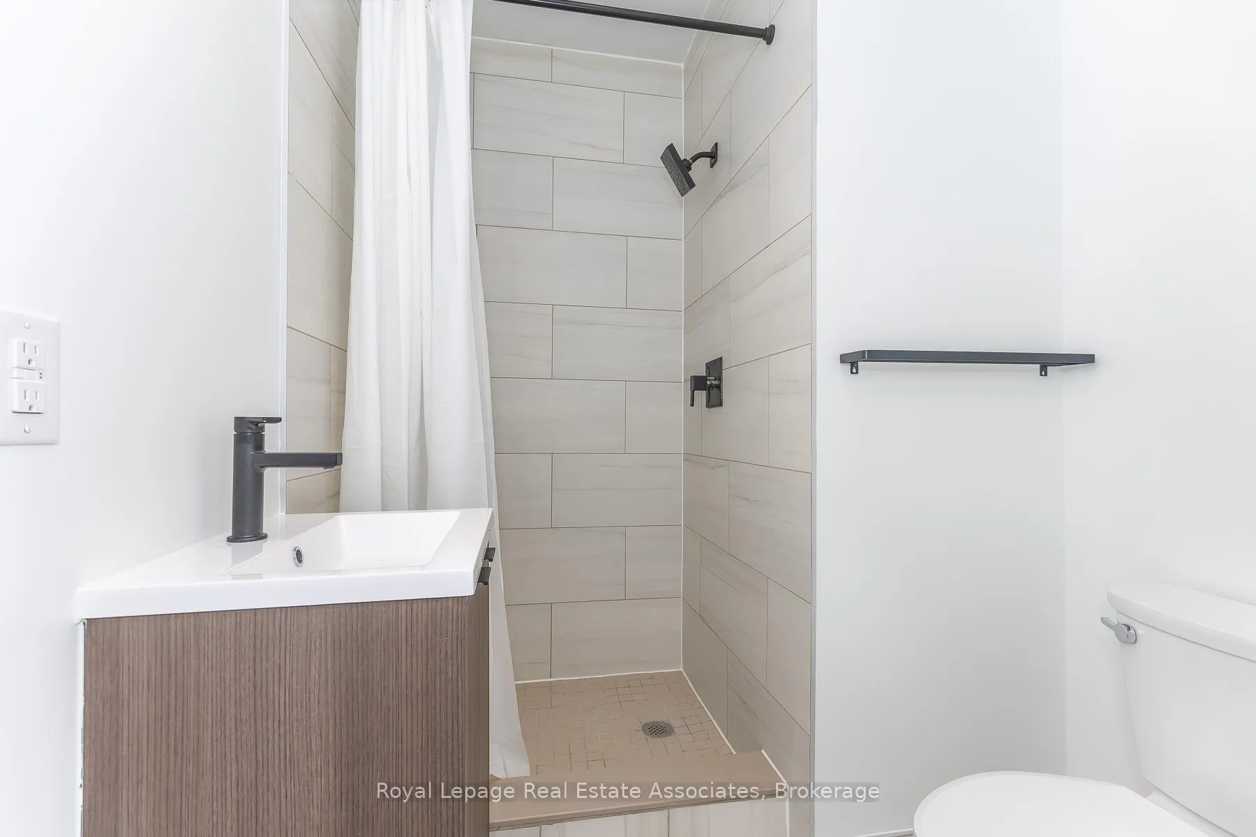 Photo 22 of Unit 301, 1000 Bathurst Street, Toronto, The Annex — HOMEH