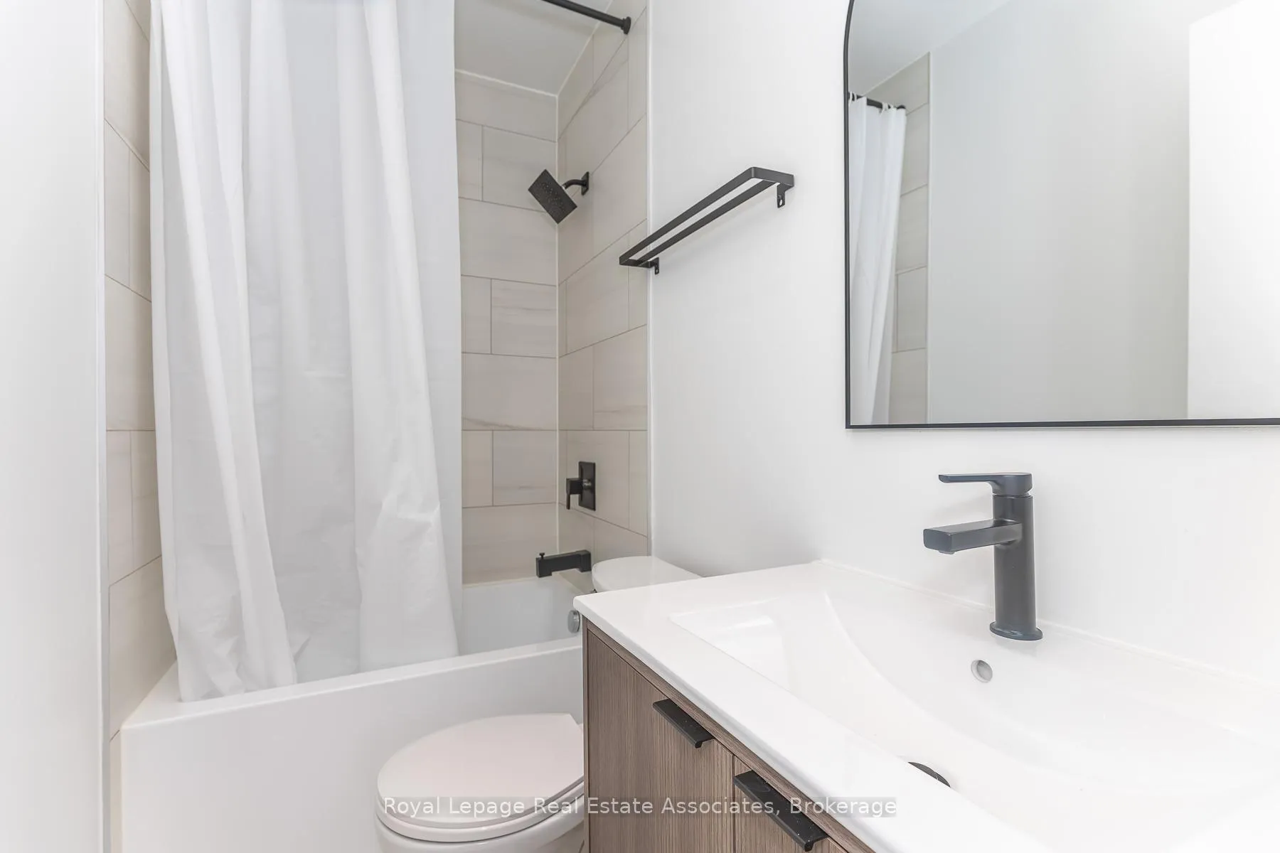 Photo 25 of Unit 301, 1000 Bathurst Street, Toronto, The Annex — HOMEH