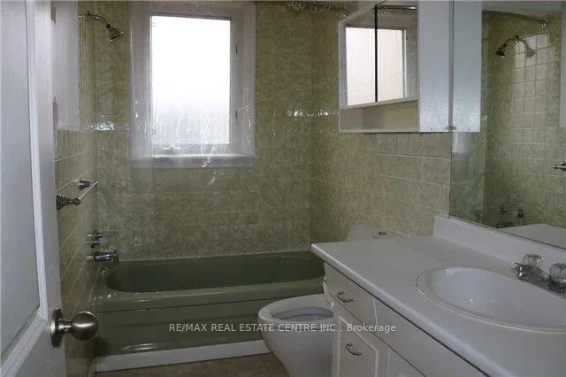 Photo 7 of 578 Stonecliffe Road, Oakville, West — HOMEH