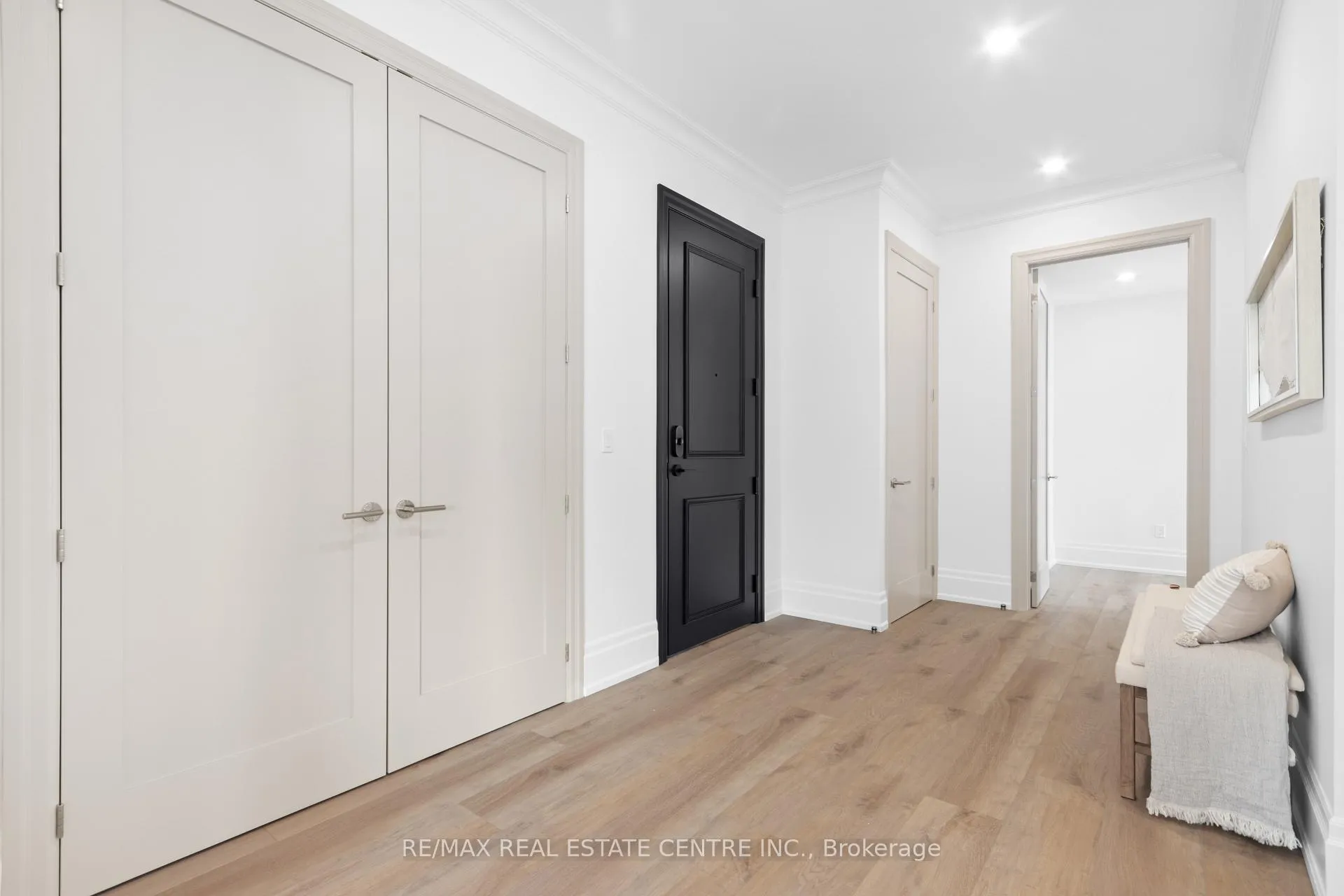 Photo 3 of Unit 2, 37 Armstrong Street, Orangeville — HOMEH