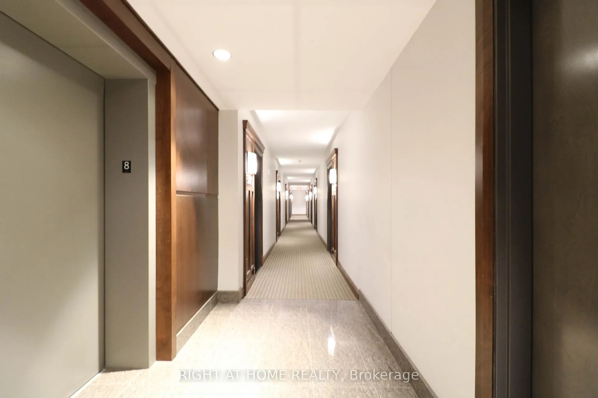 Photo 2 of Unit 810, 238 Besserer Street, Ottawa, Sandy Hill — HOMEH
