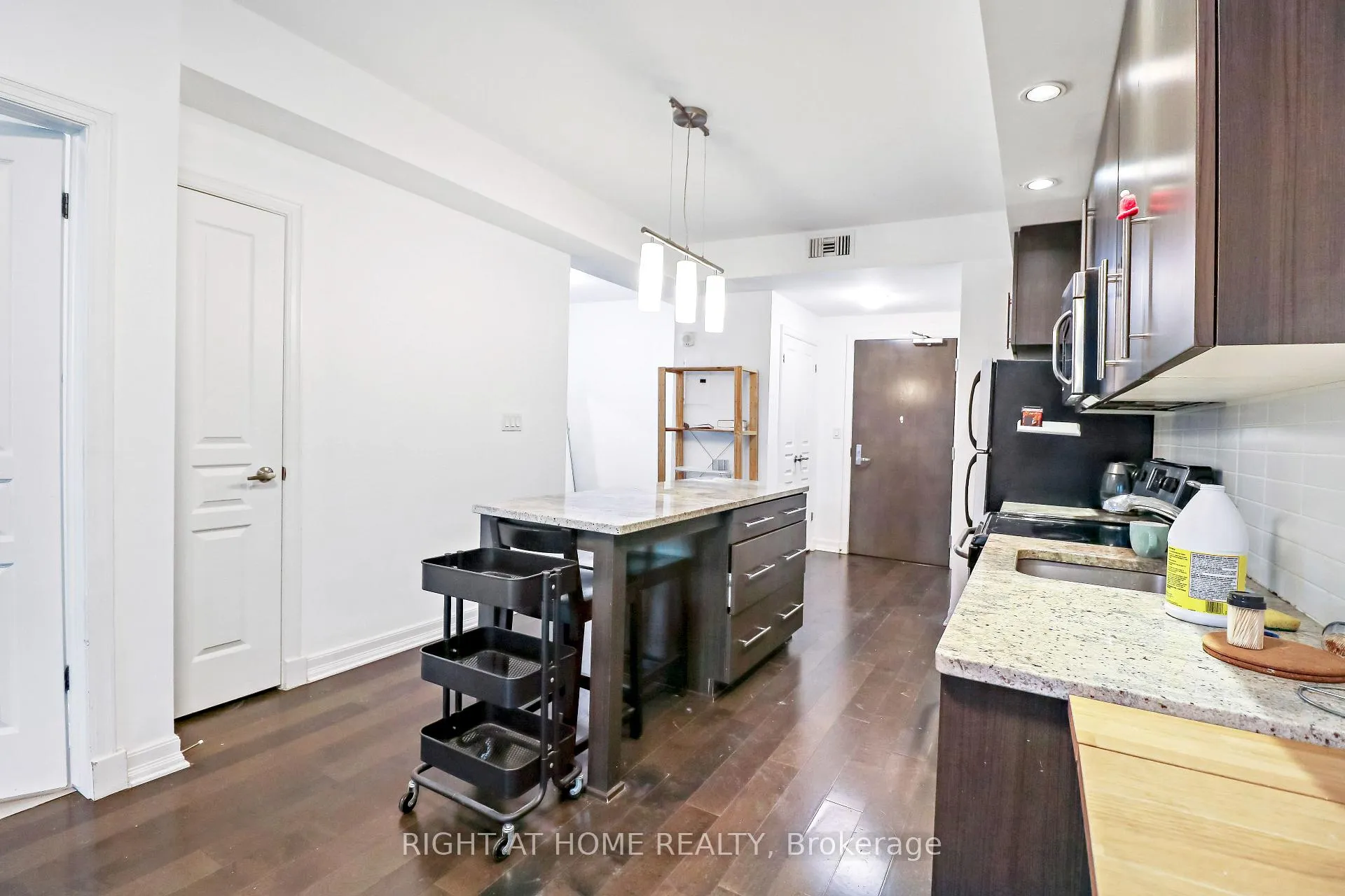 Photo 11 of Unit 810, 238 Besserer Street, Ottawa, Sandy Hill — HOMEH