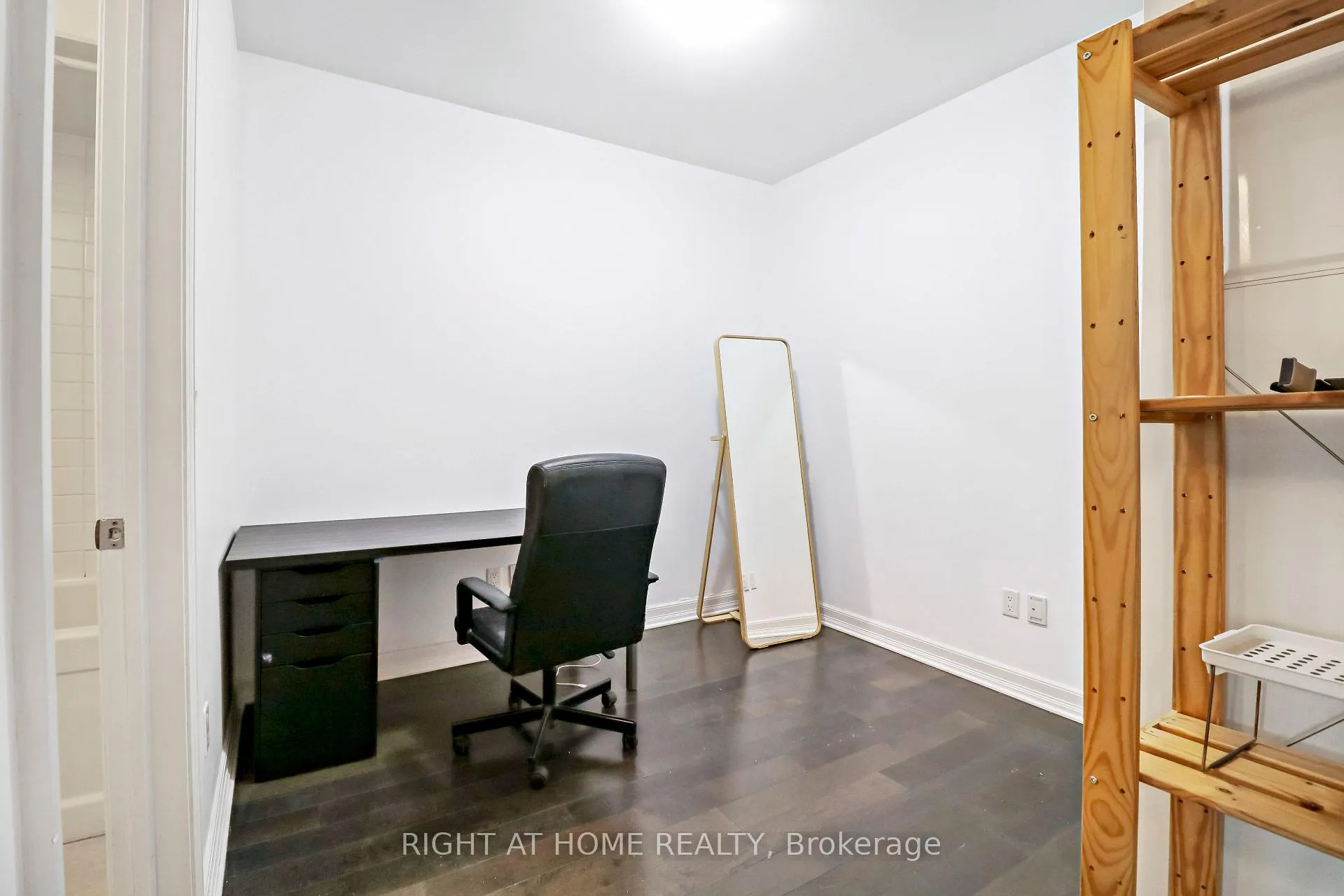 Photo 12 of Unit 810, 238 Besserer Street, Ottawa, Sandy Hill — HOMEH