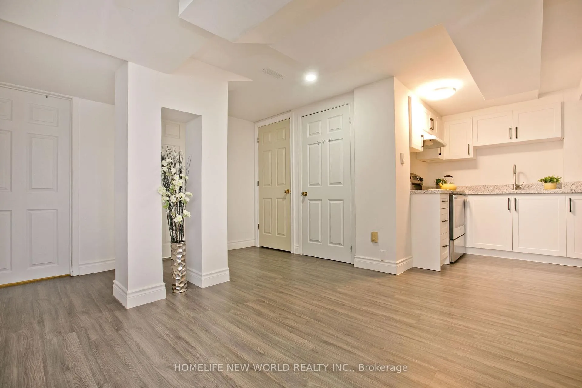 Photo 2 of Unit BSMT, 172 Brownridge Drive, Vaughan, Brownridge — HOMEH