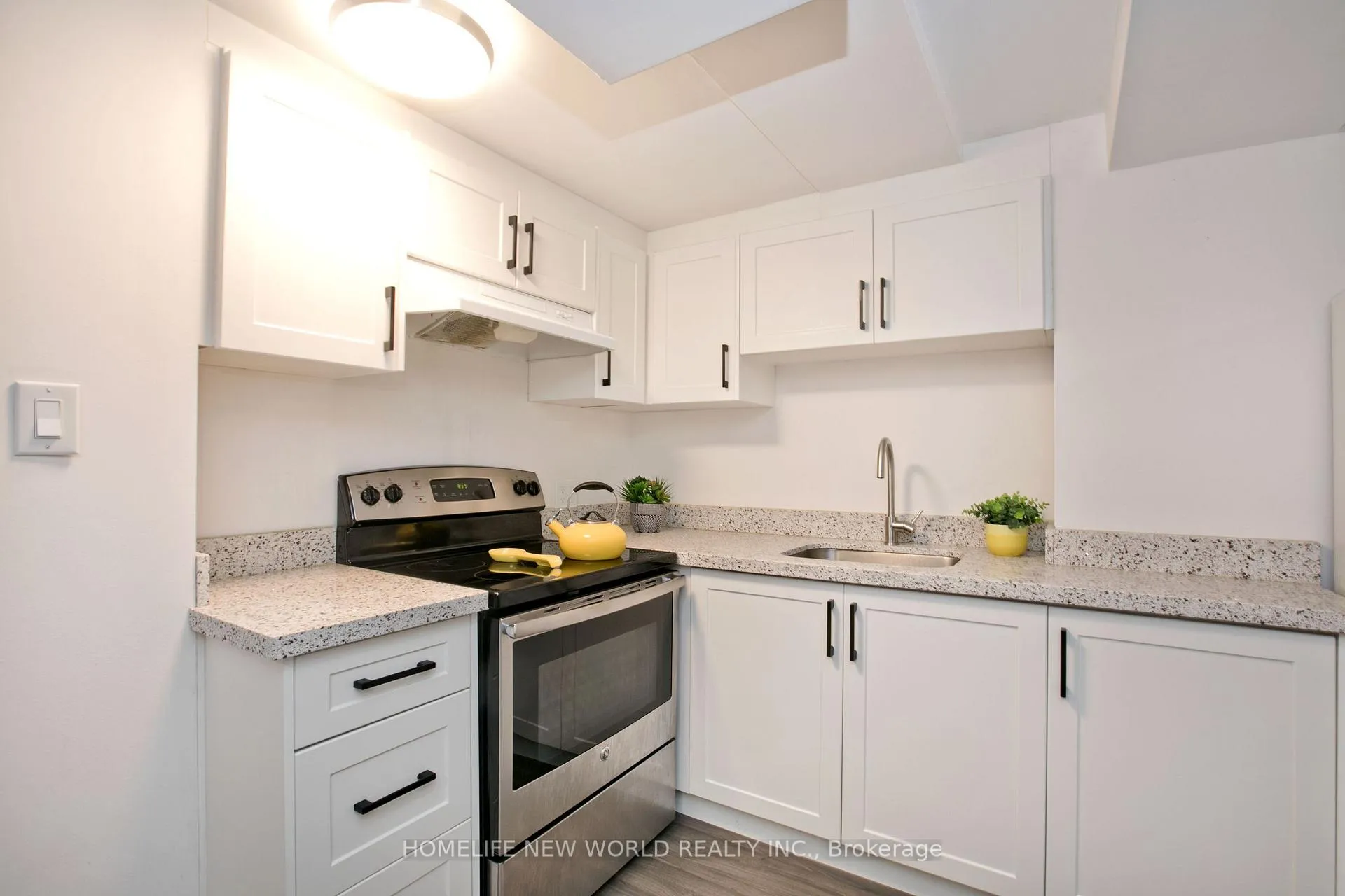 Photo 3 of Unit BSMT, 172 Brownridge Drive, Vaughan, Brownridge — HOMEH