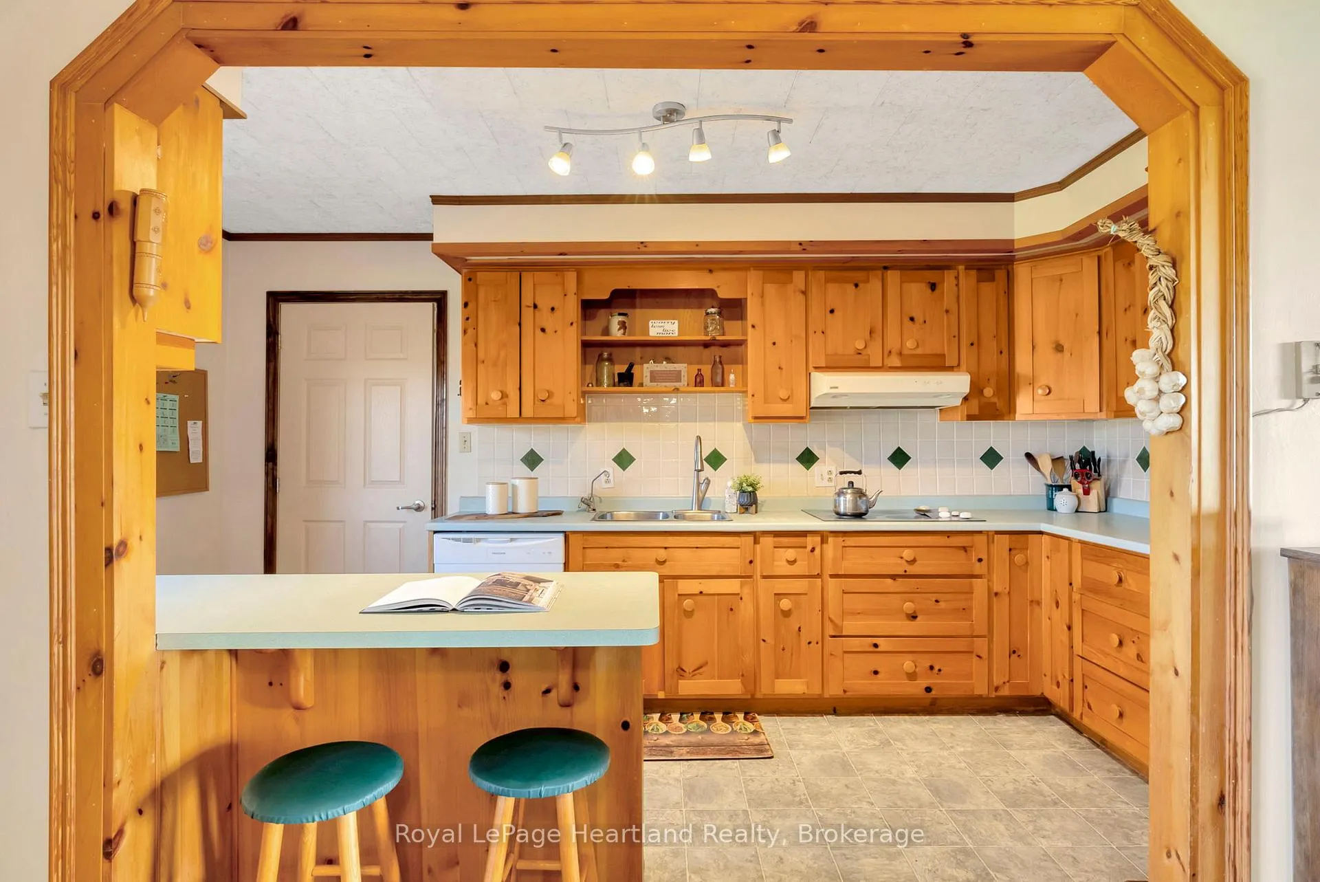 Photo 23 of 45870 Creamery Road, Howick — HOMEH