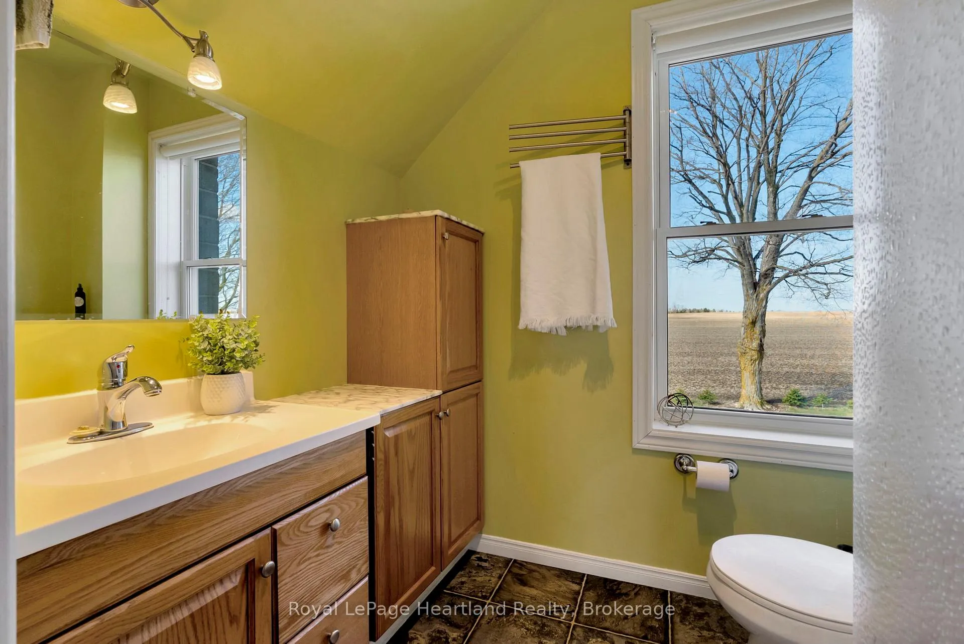 Photo 33 of 45870 Creamery Road, Howick — HOMEH