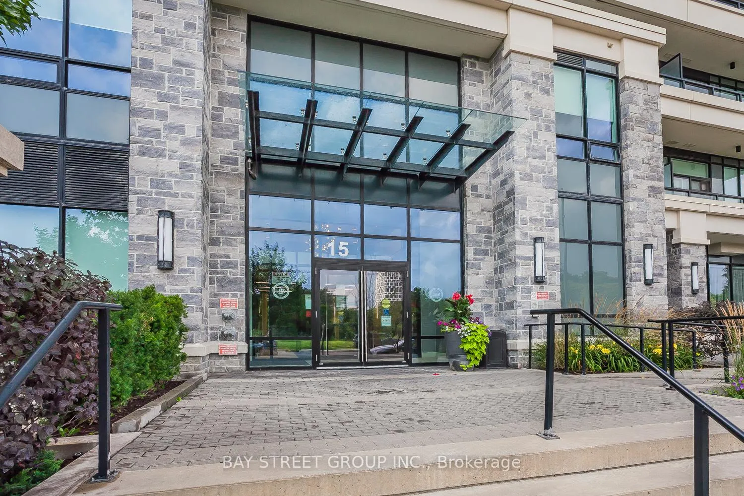 Photo 2 of Unit 3001, 15 Water Walk Drive, Markham, Unionville — HOMEH